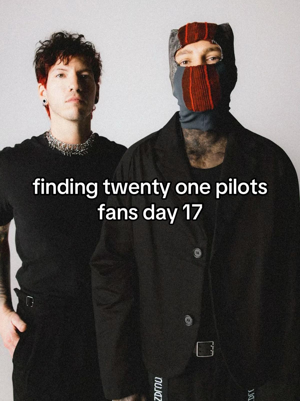 @mia |-/