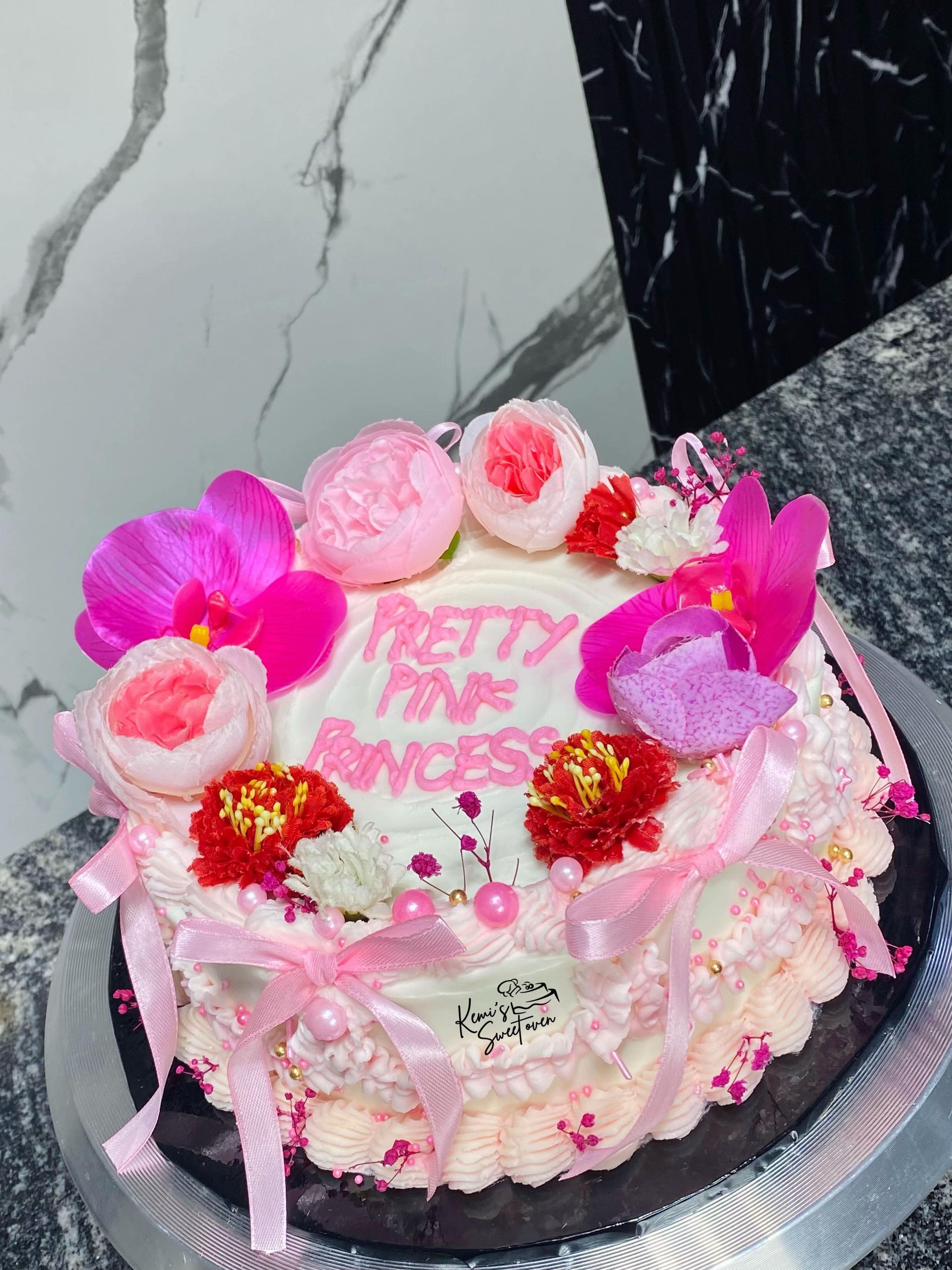 @Kemi SweetOven/Ibadan baker