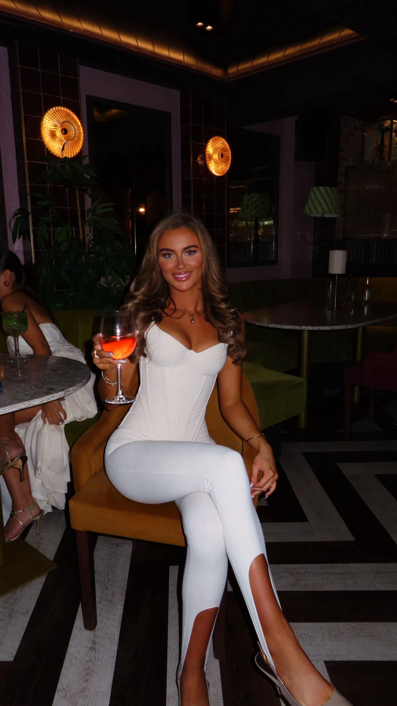 @maggiehallettxx