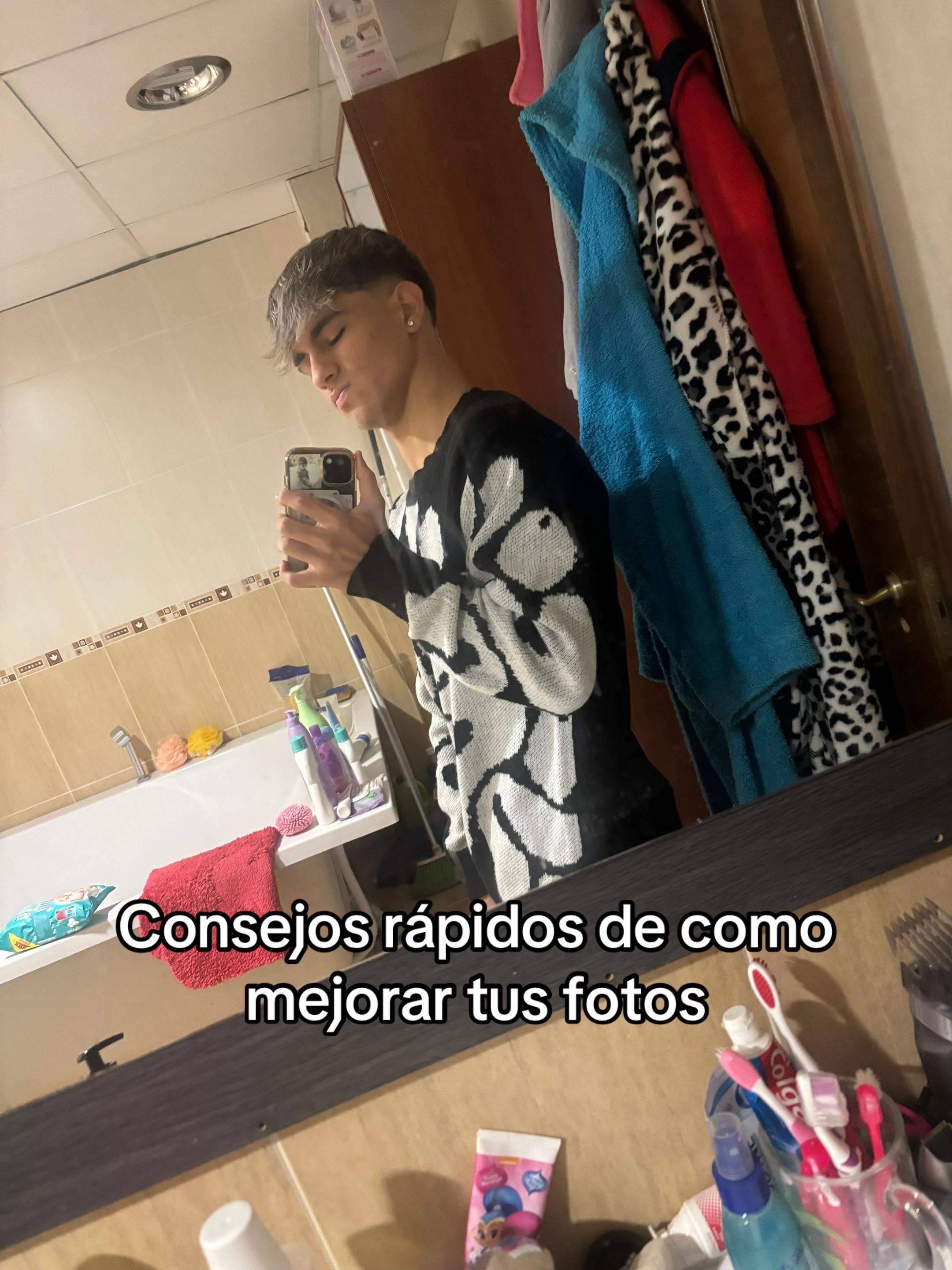 @𝟐𝟑𝟎𝟑𝟐𝟓