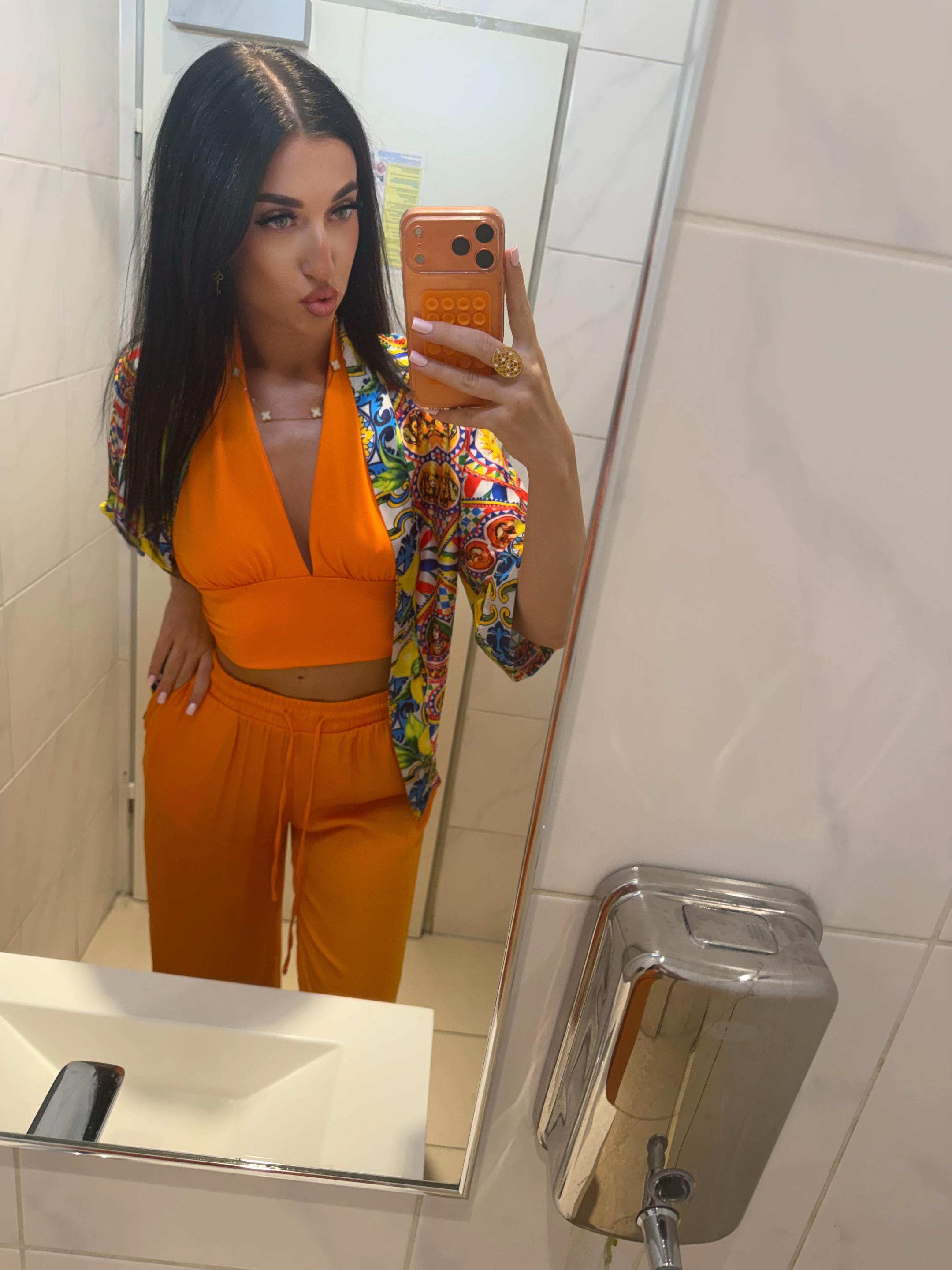 @HoneyyyMaria
