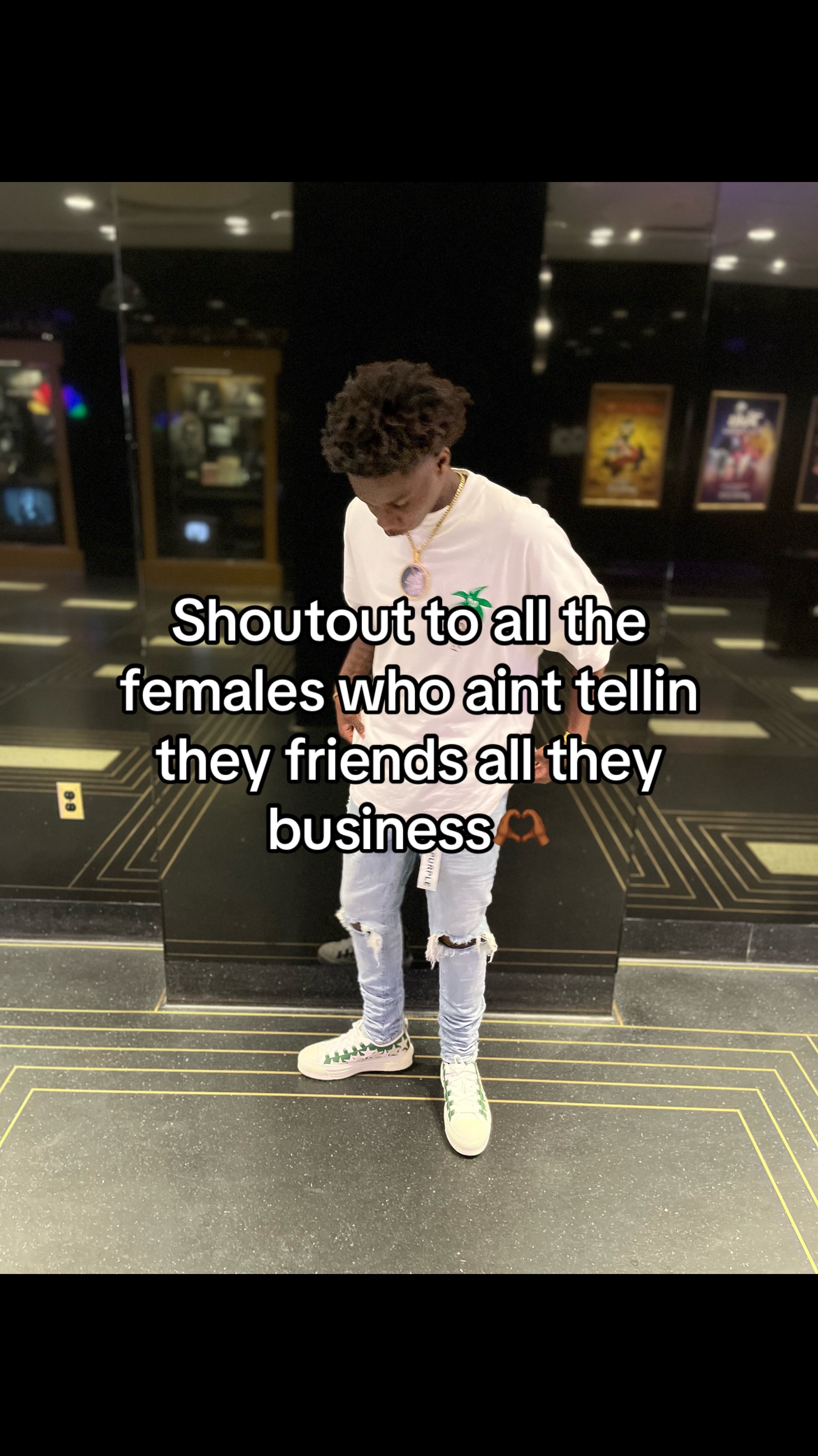 @J9
