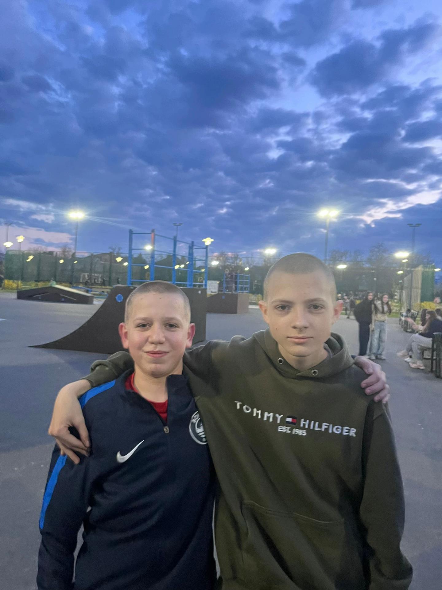 @дерникс