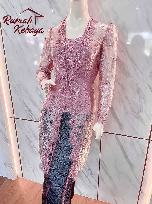 @Rumah kebaya