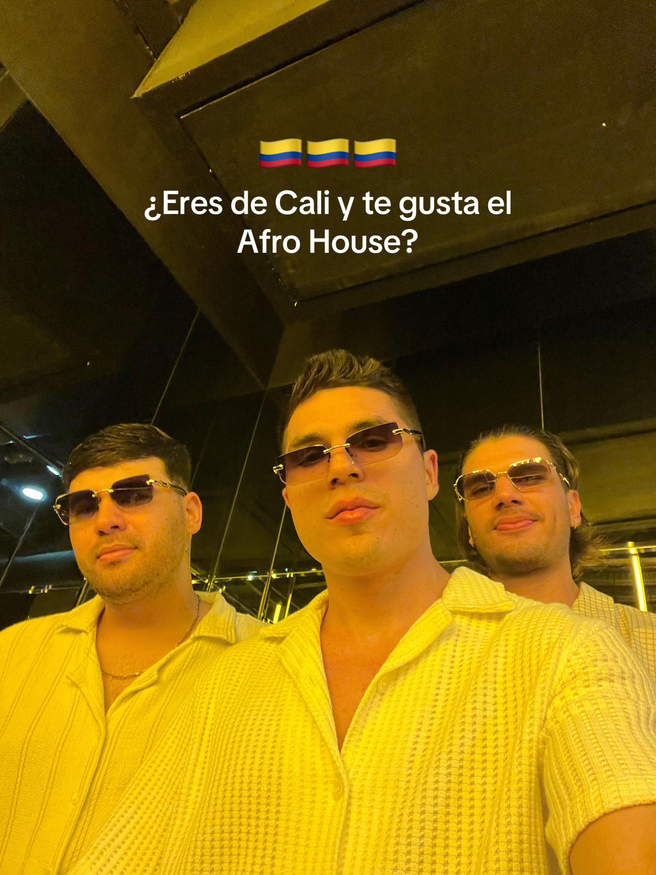 @THE RHYTHM BROTHERS