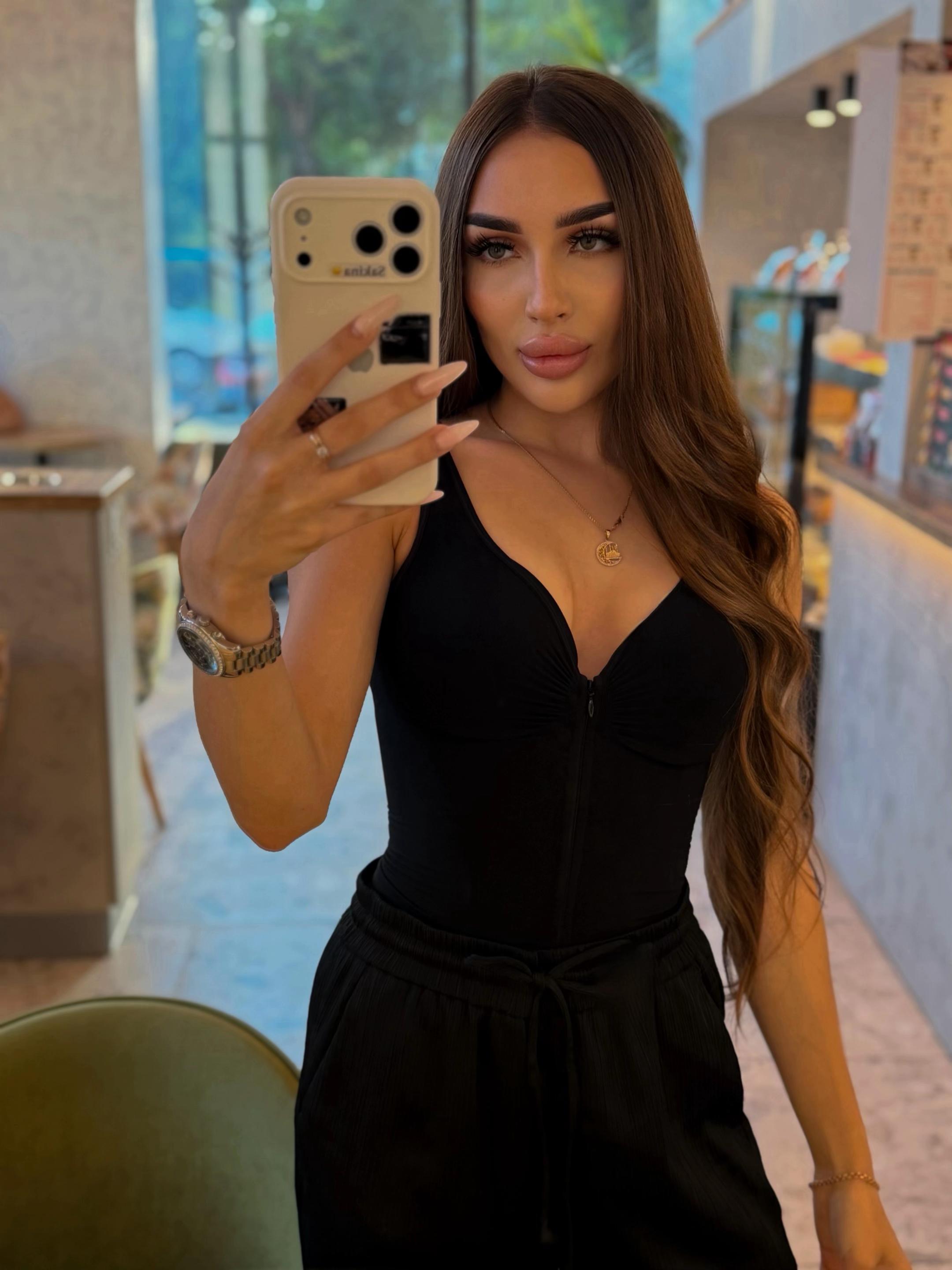 @𝑺𝒂𝒌𝒊𝒔𝒉𝒂🌺