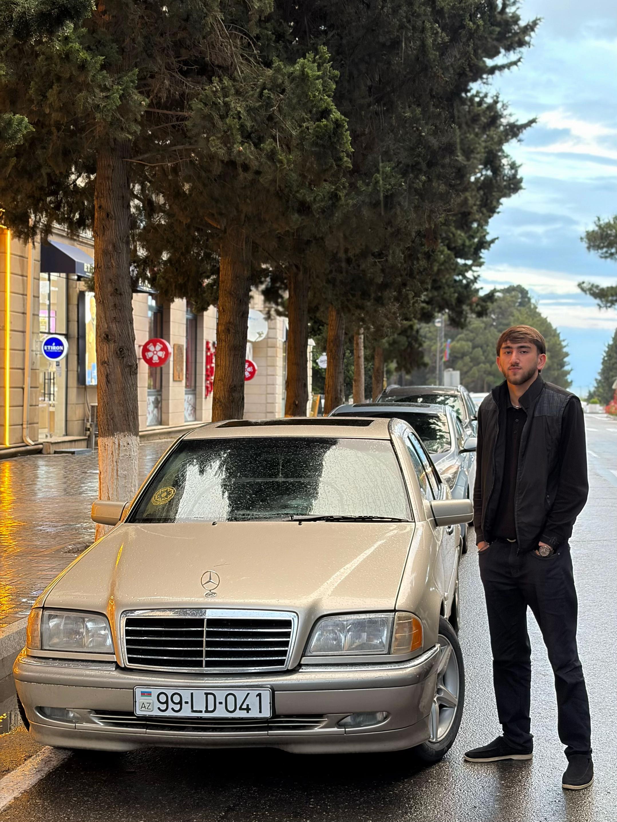@ℒ𝒟.41🇦🇿