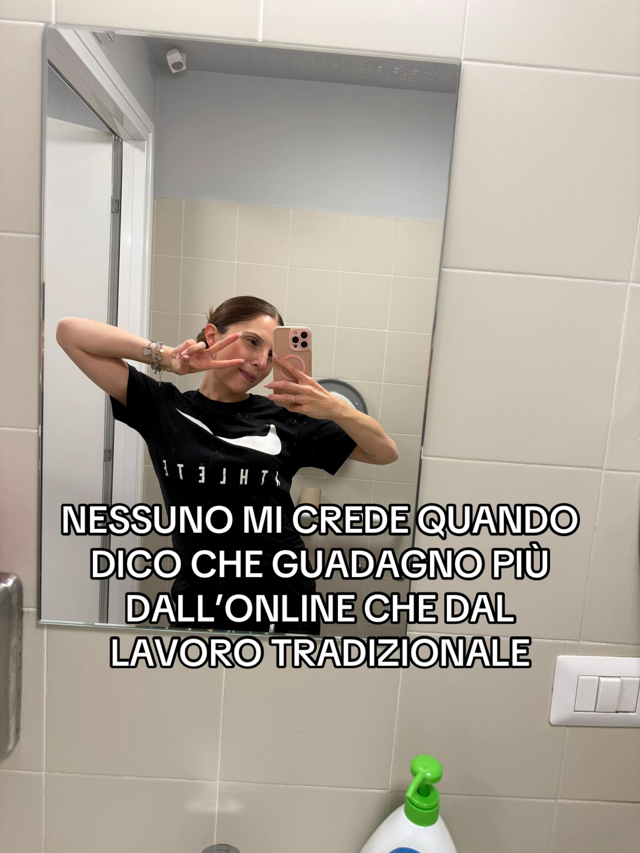 @ALESSIA A. | BUSINESS ONLINE