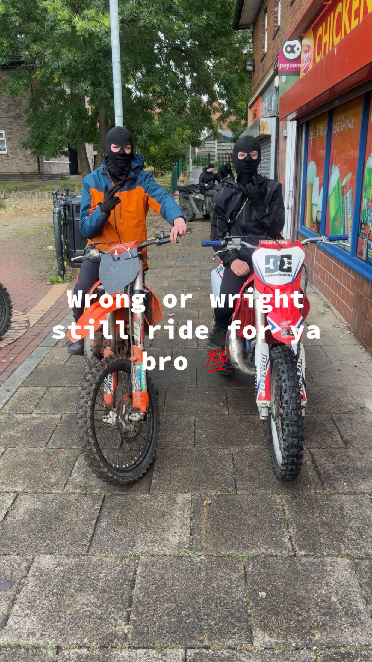 @😎