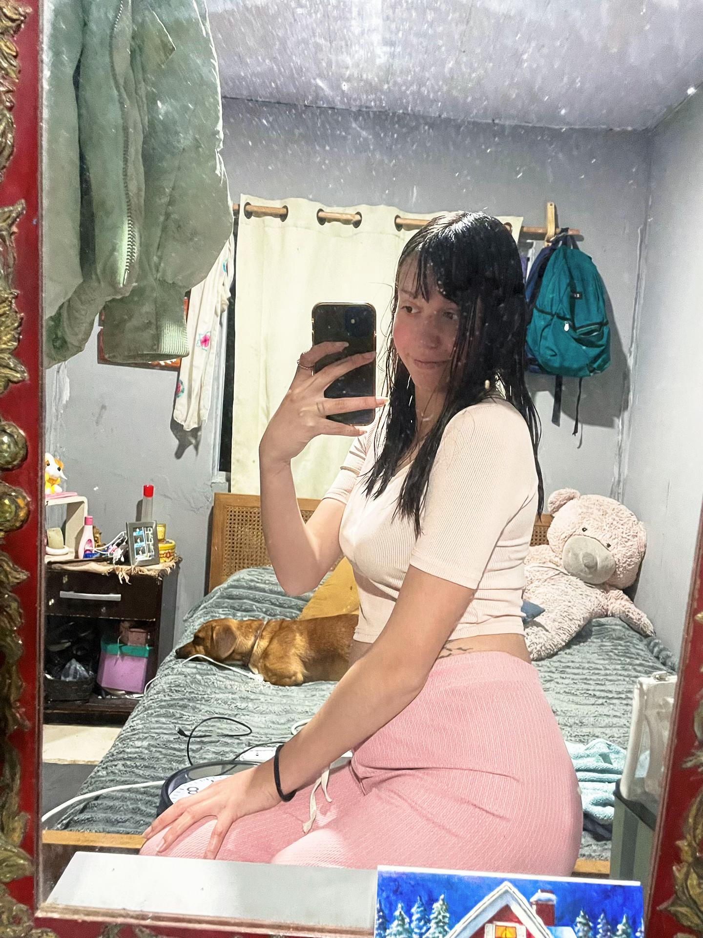 @Ariii_07