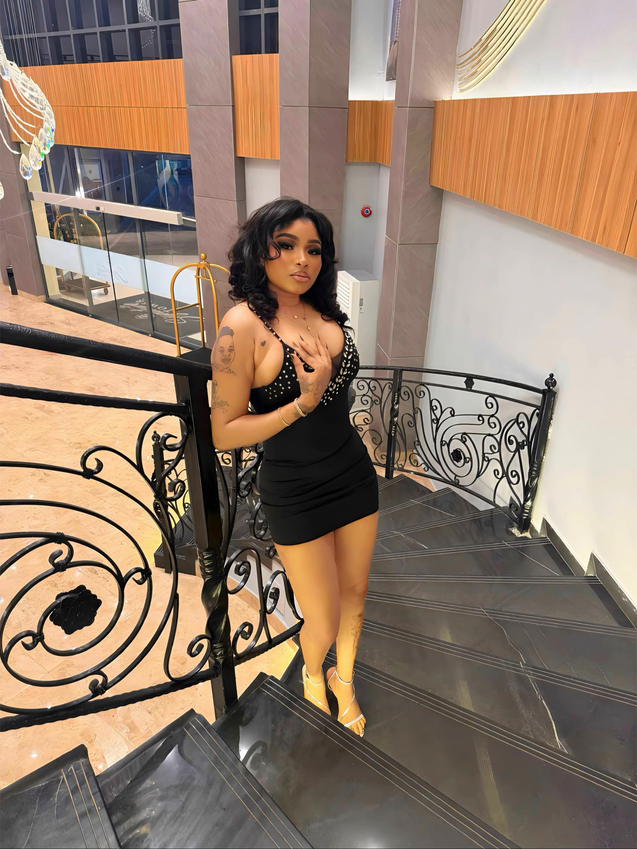 @QUEEN 👸 DAMMY😍🌹