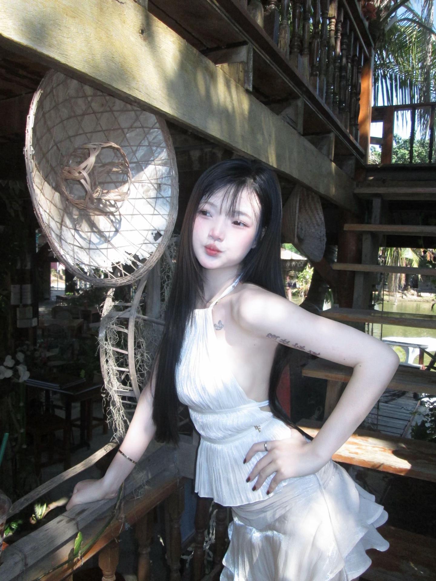 @Apisara