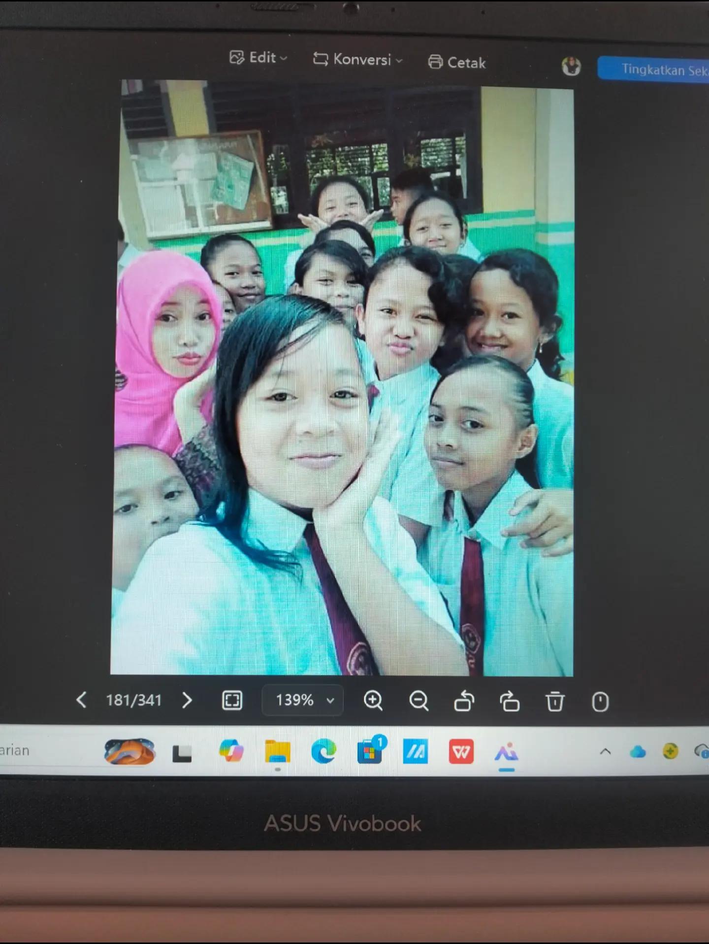 @Rosehaziq
