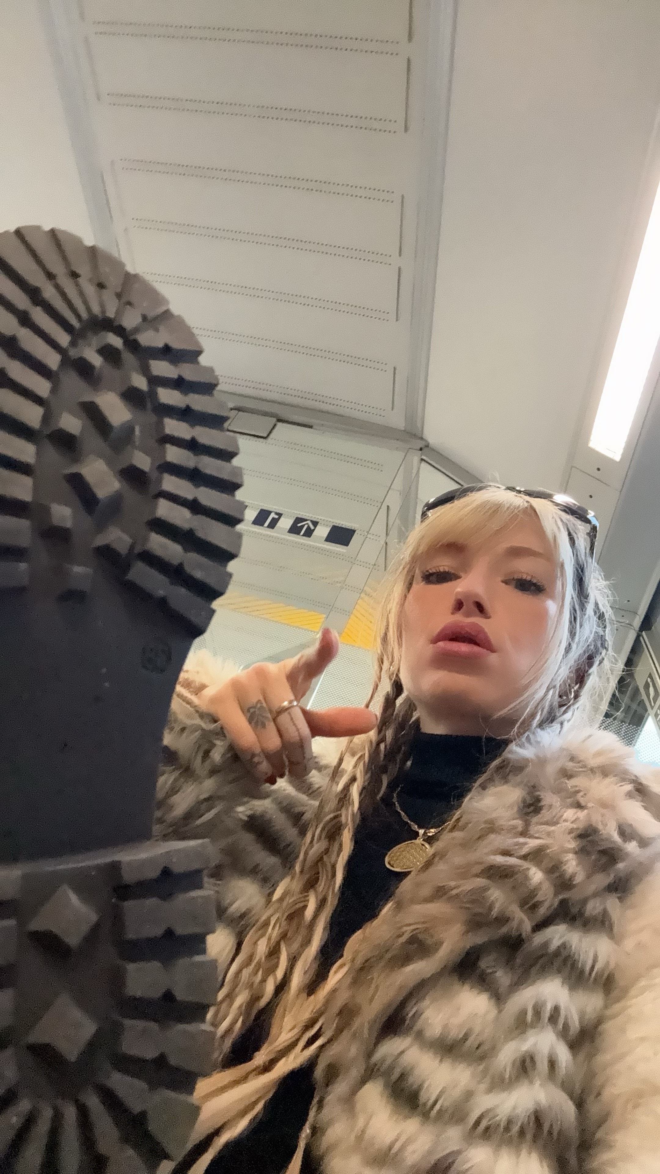 @AlphaBabeLucy