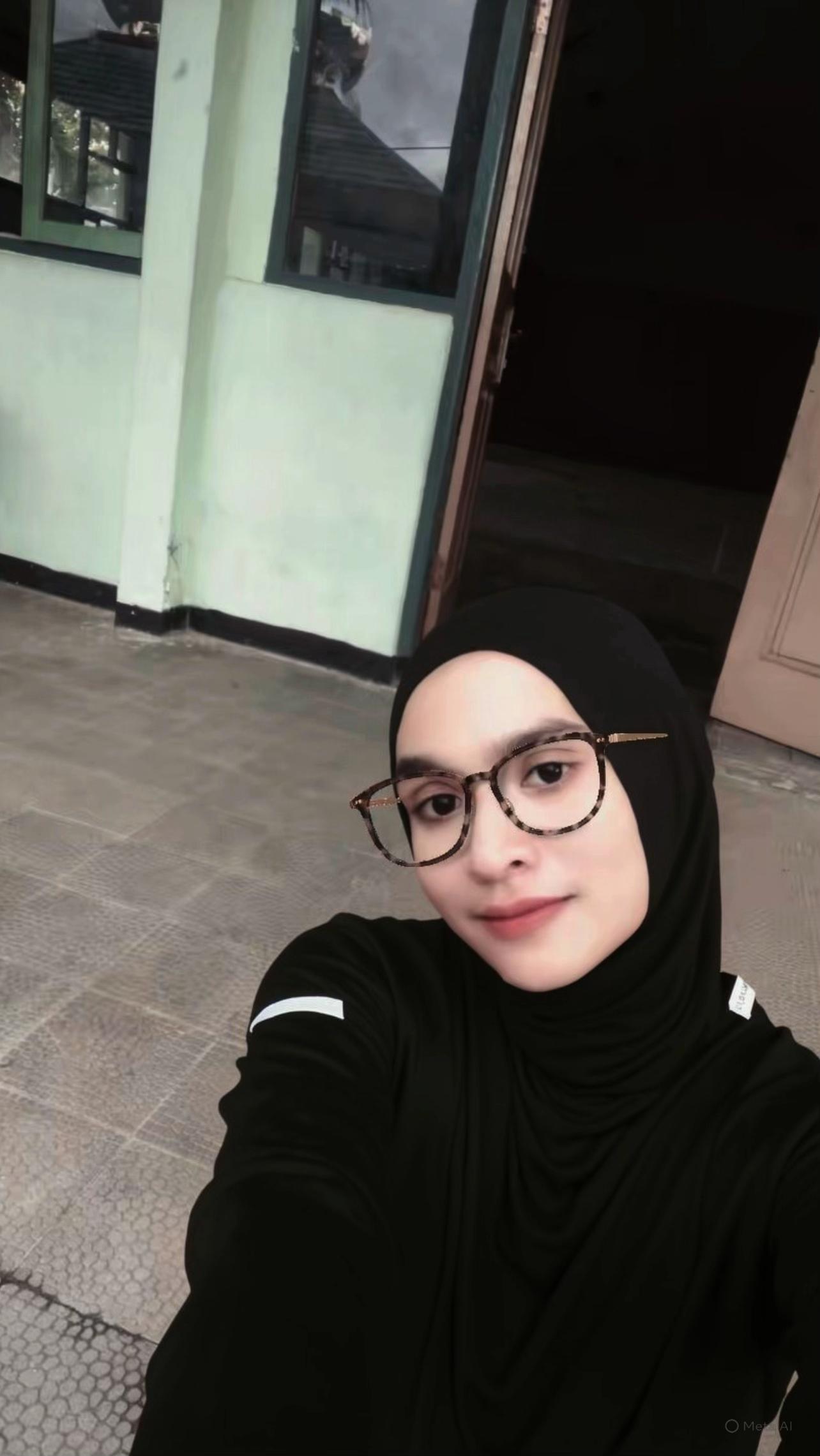 @Aghniya ❣️🐝🐝🐥