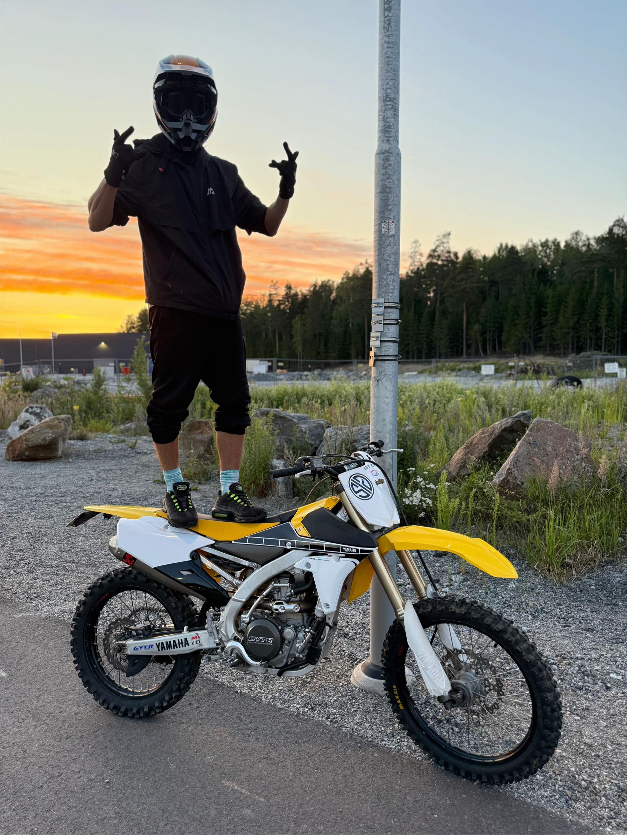 @2StrokeTomo