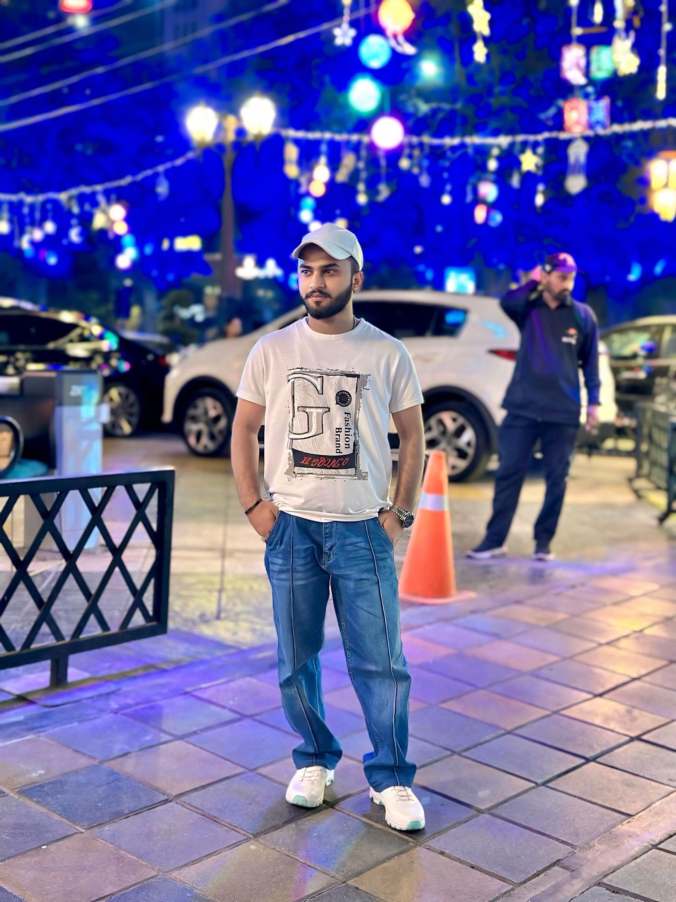 @MALIK⚜️