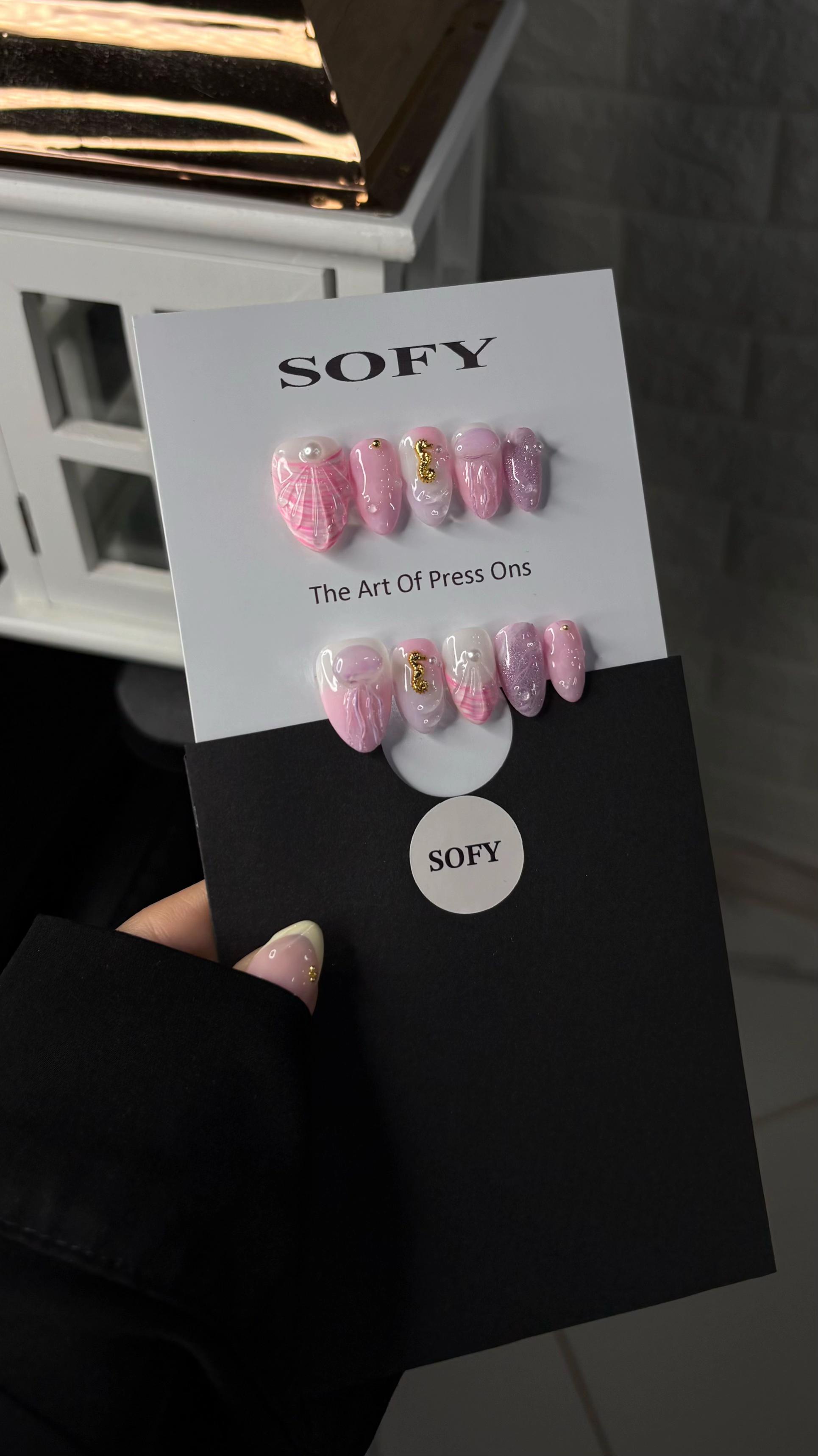 @Sofy_nails_art