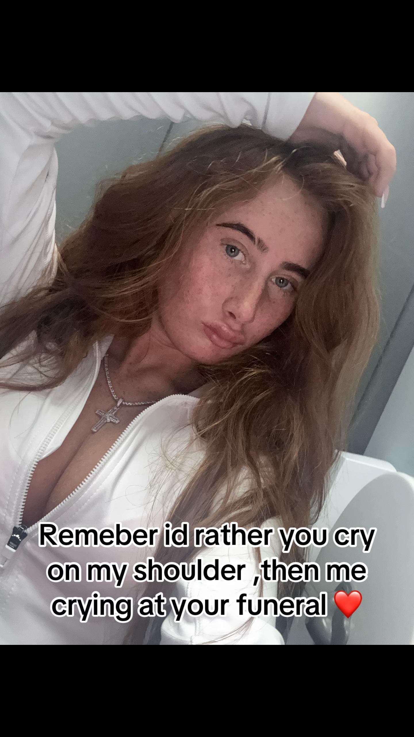 @🖤