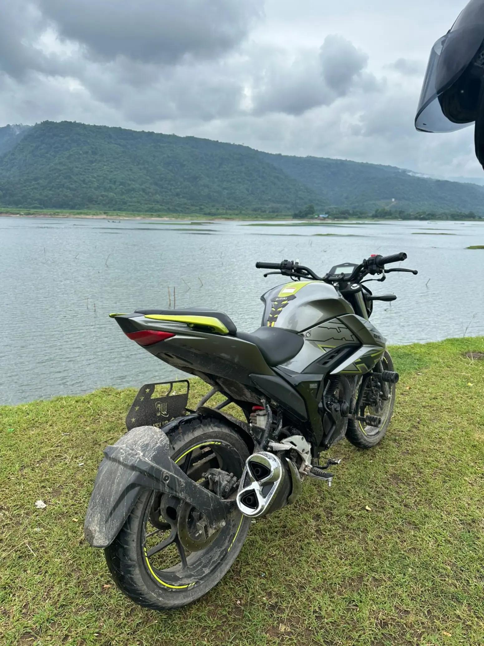 @𝑴𝒓.𝑺𝒐𝒖𝒓𝒂𝒗🇧🇩