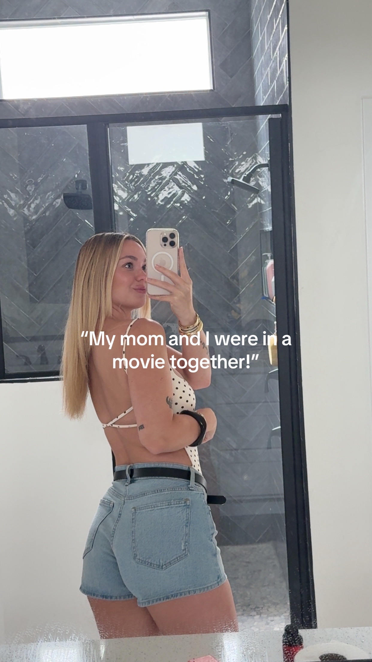 @blondeafterdarkk
