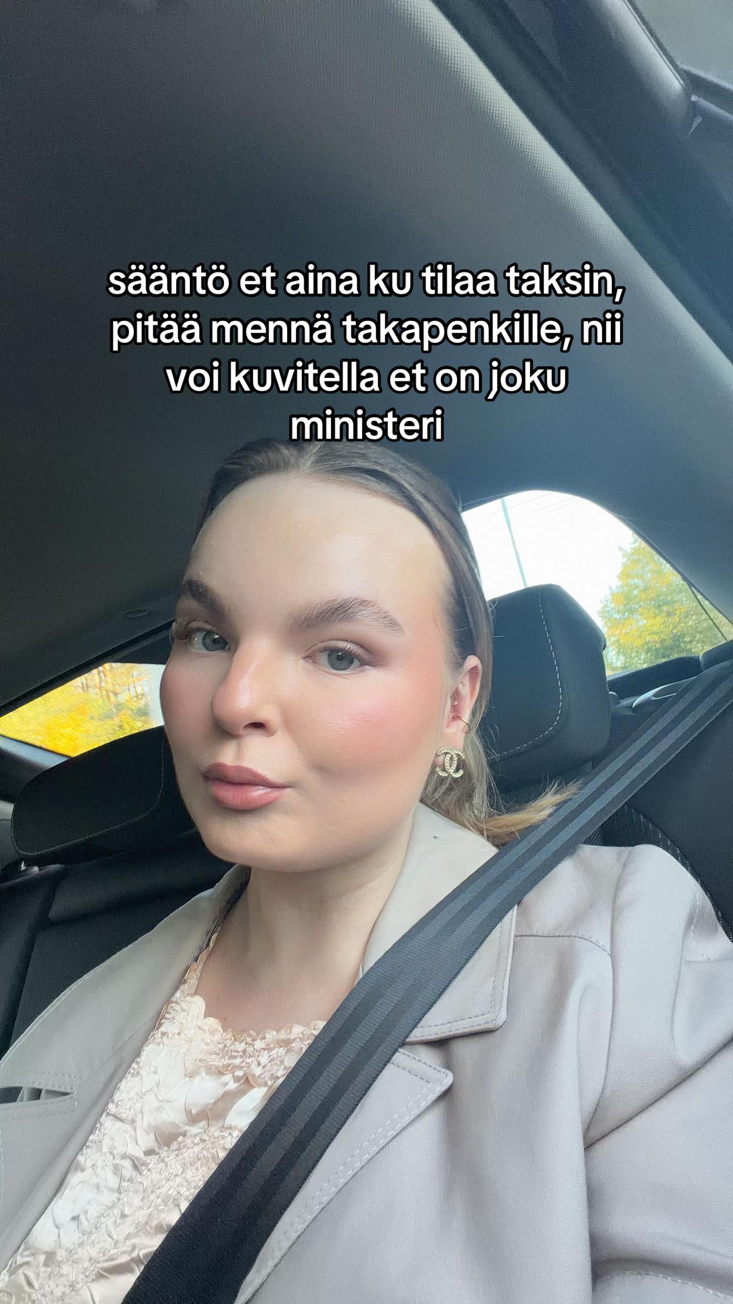@tiiaroosaa