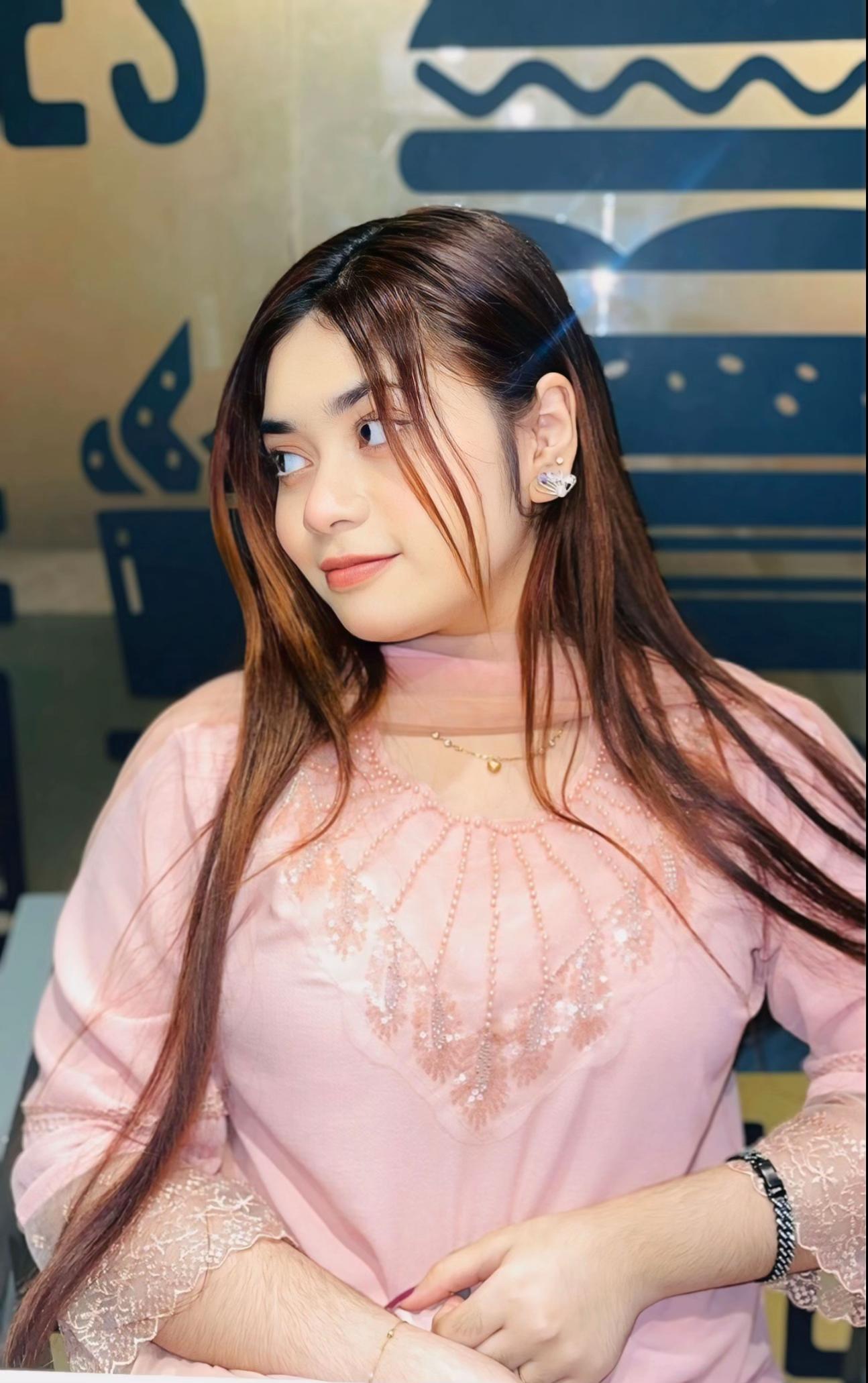 @💋𝓗𝓸𝓷𝓮𝔂💋