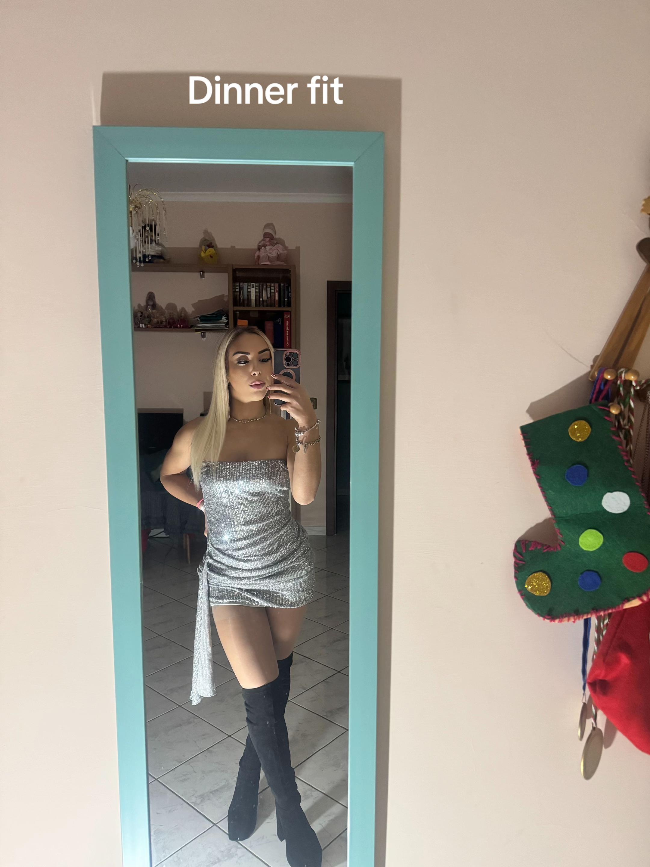 @desireemelone