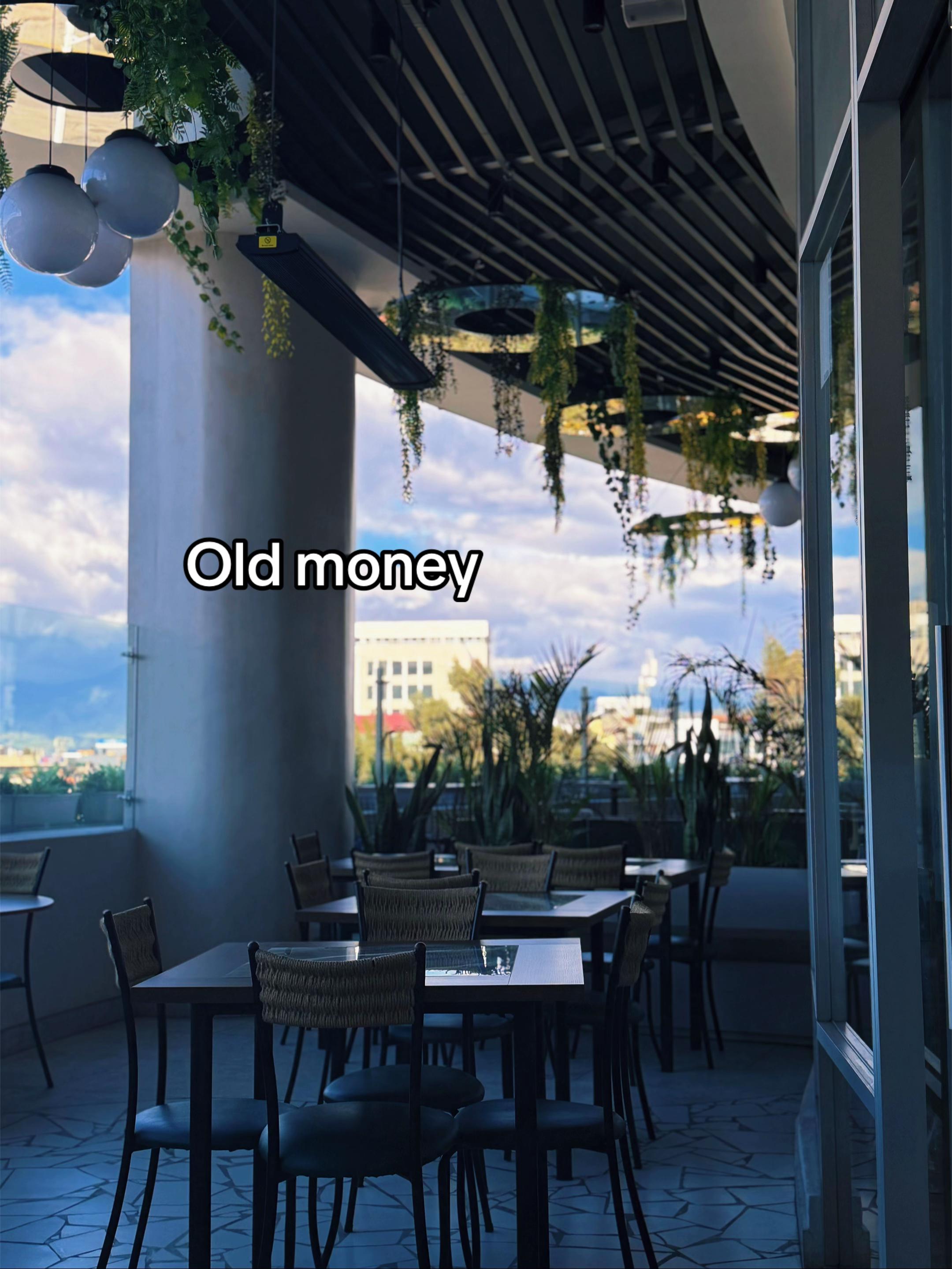 @𝑵𝒂𝒚𝒆