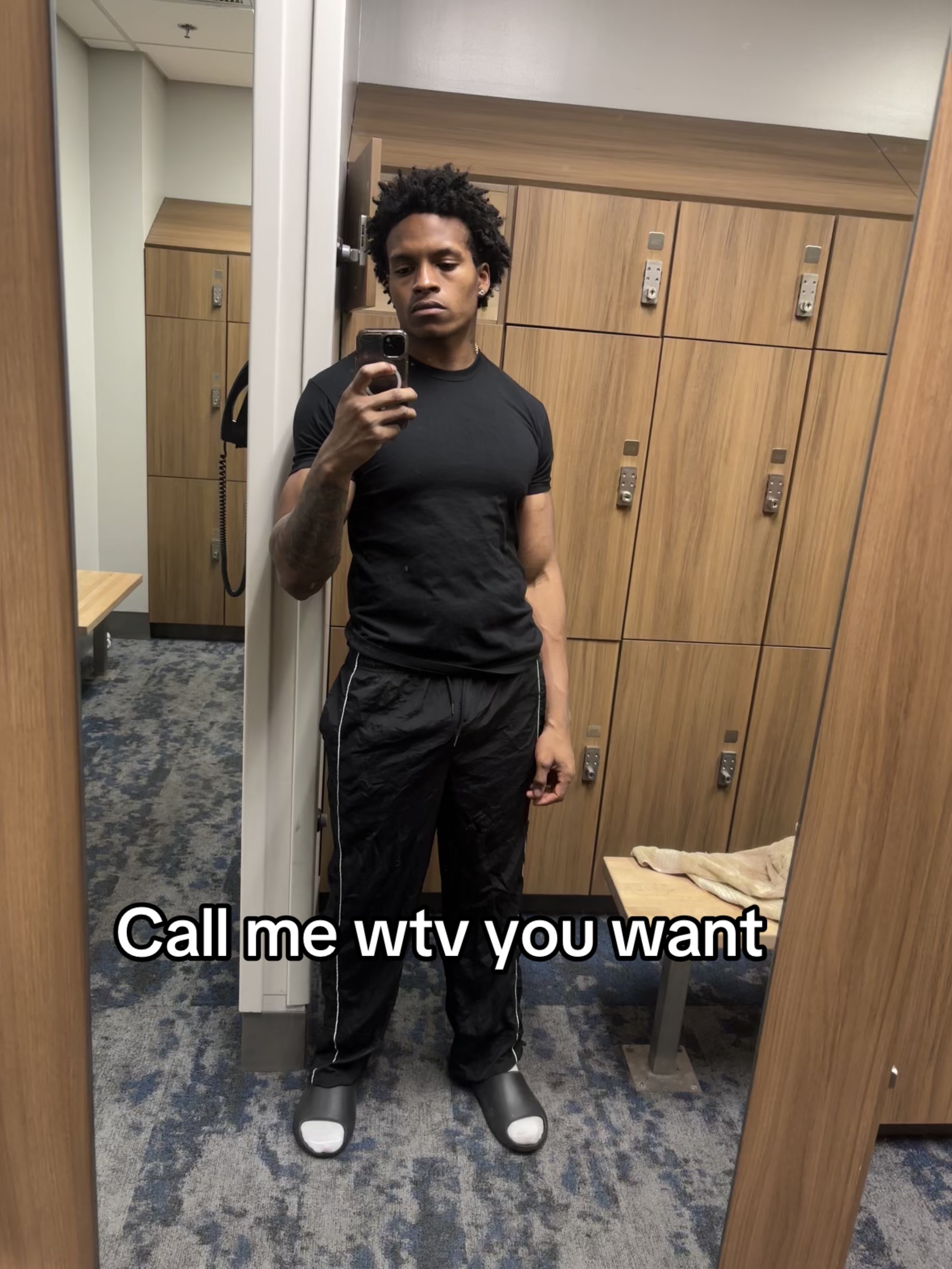 @LT