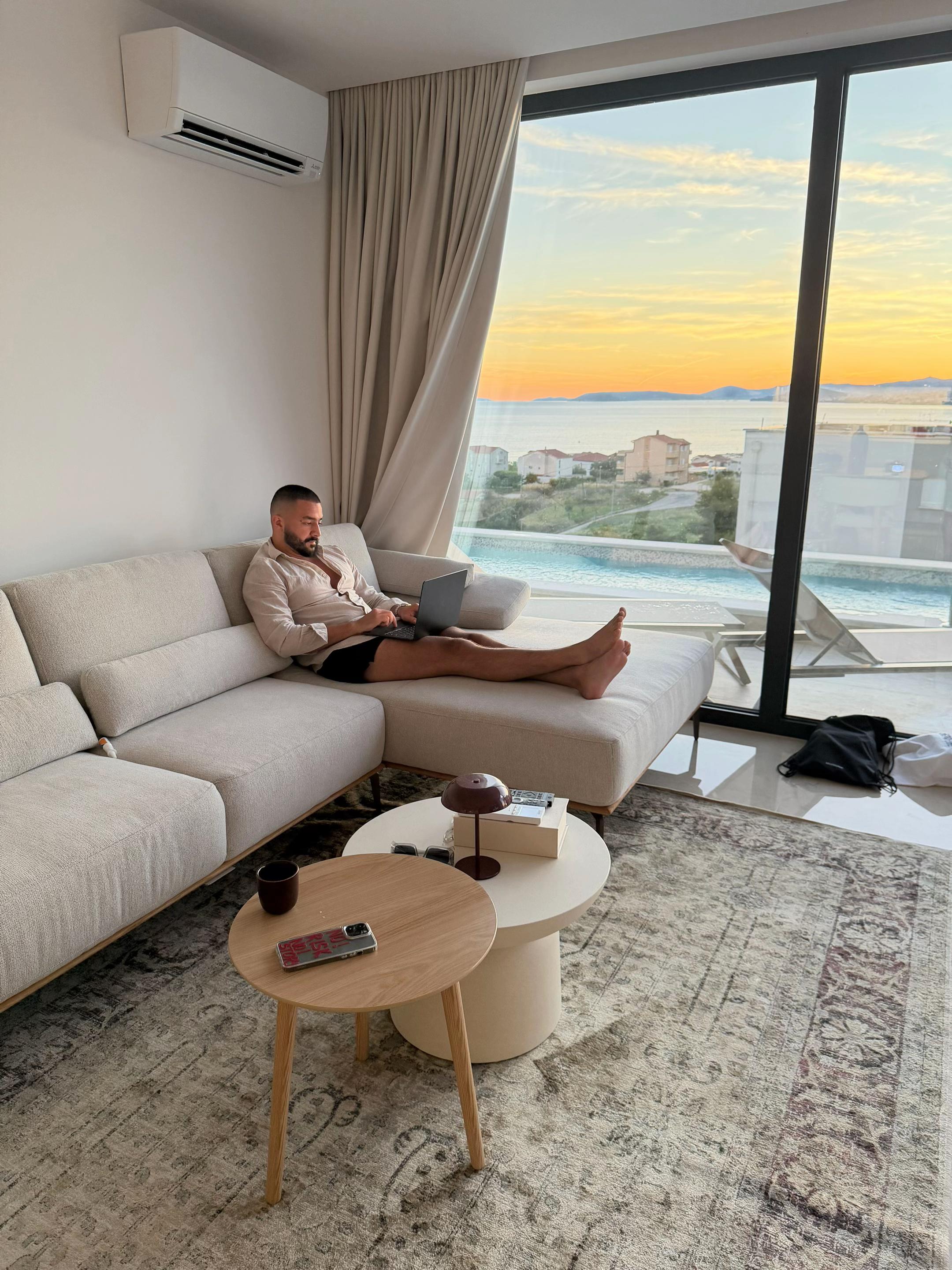 @MoneyPlug