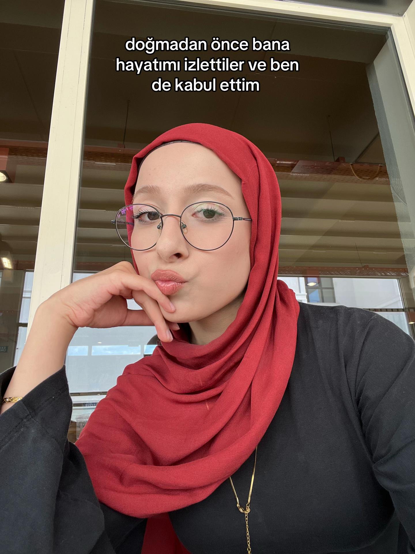 @r&uuml;meysa pala 🦦
