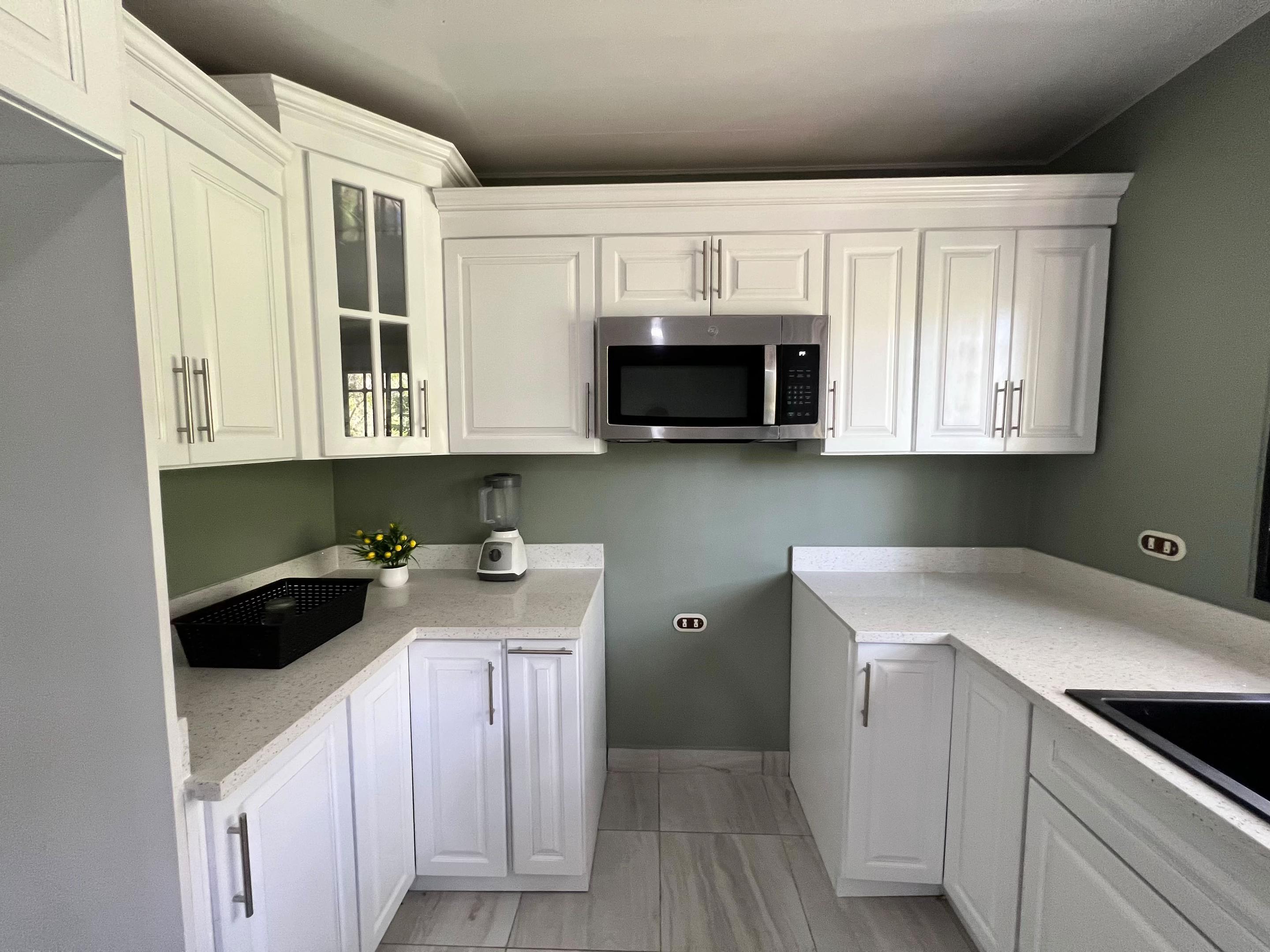 @Luxury Kitchens