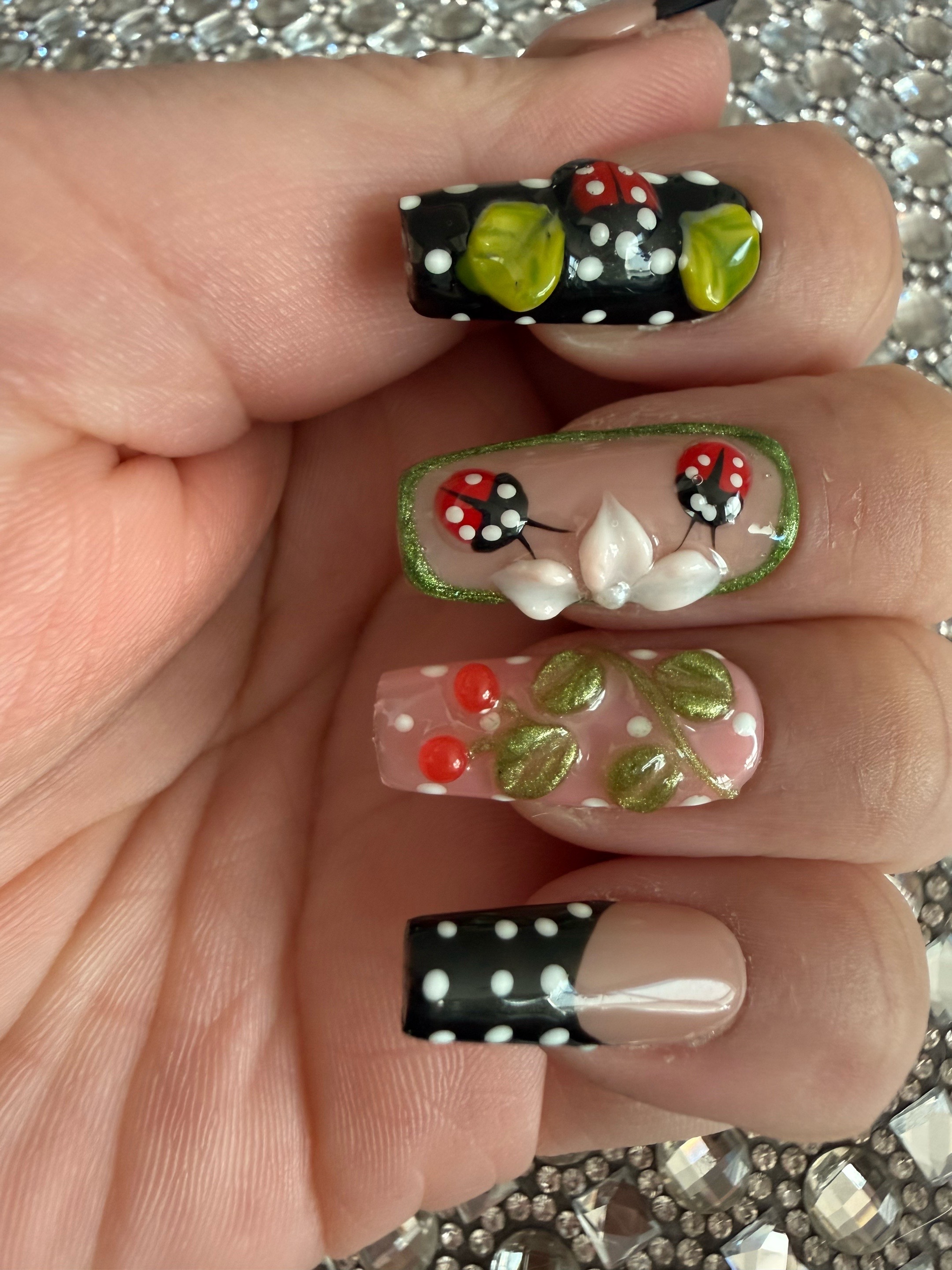 @Pretty Girls, Plants & Glam