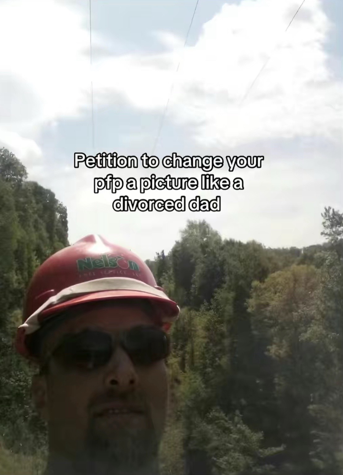 @Ċħąřłęş