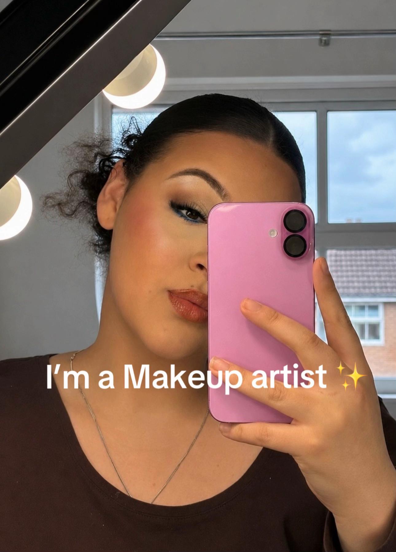 @MakeupbyChloeee.b