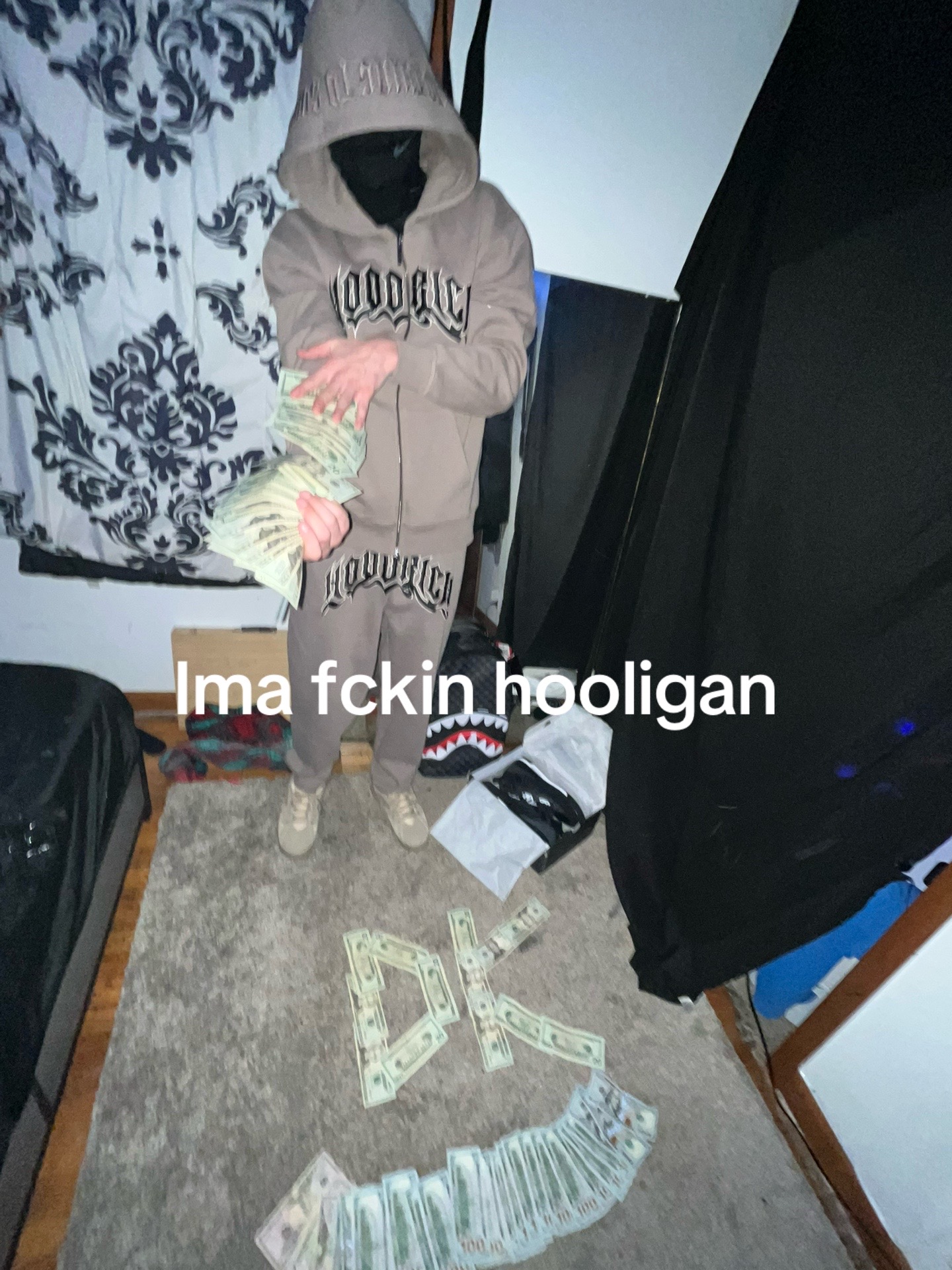 @Money_dk4