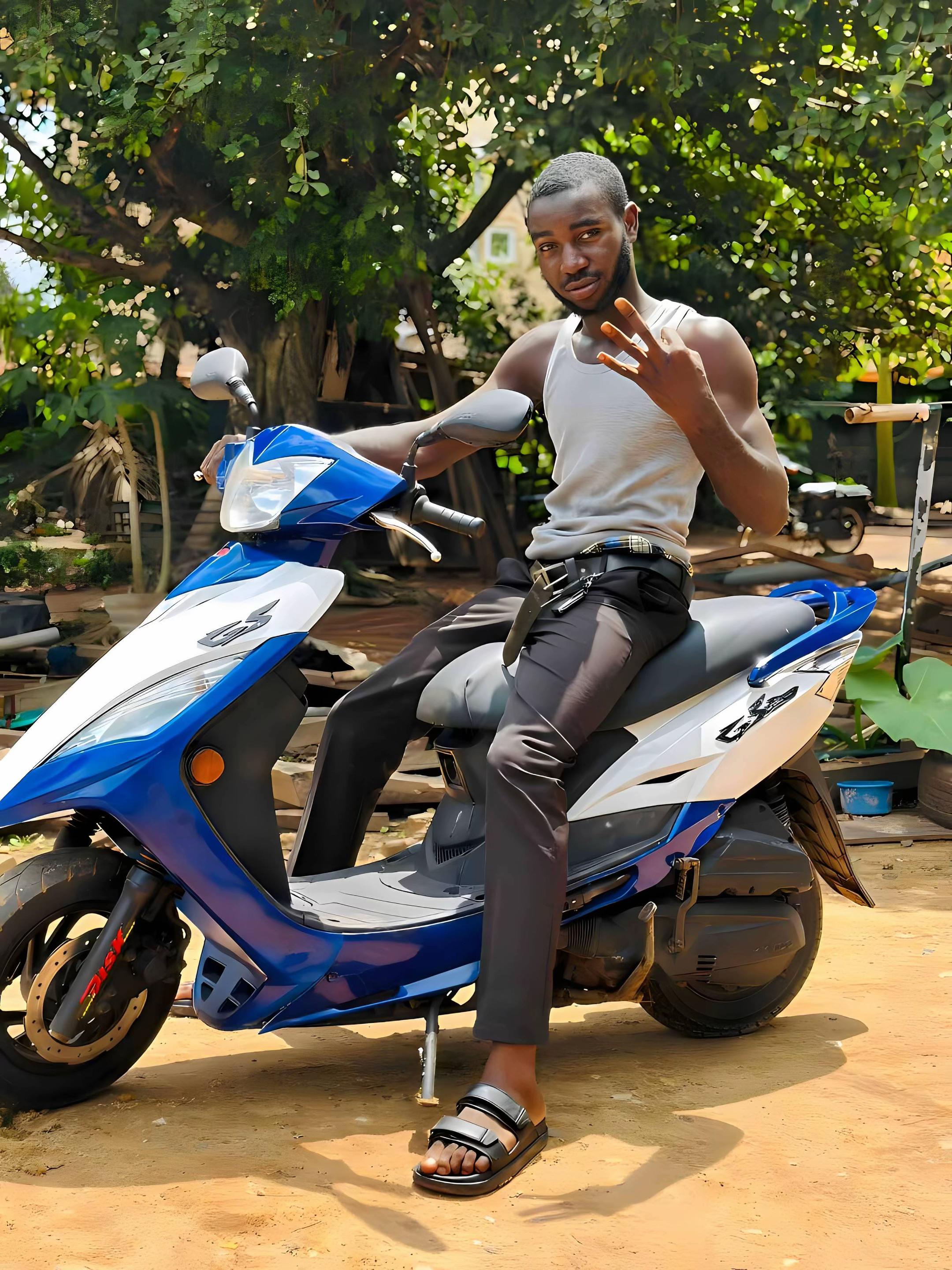 @Darian 🏍️