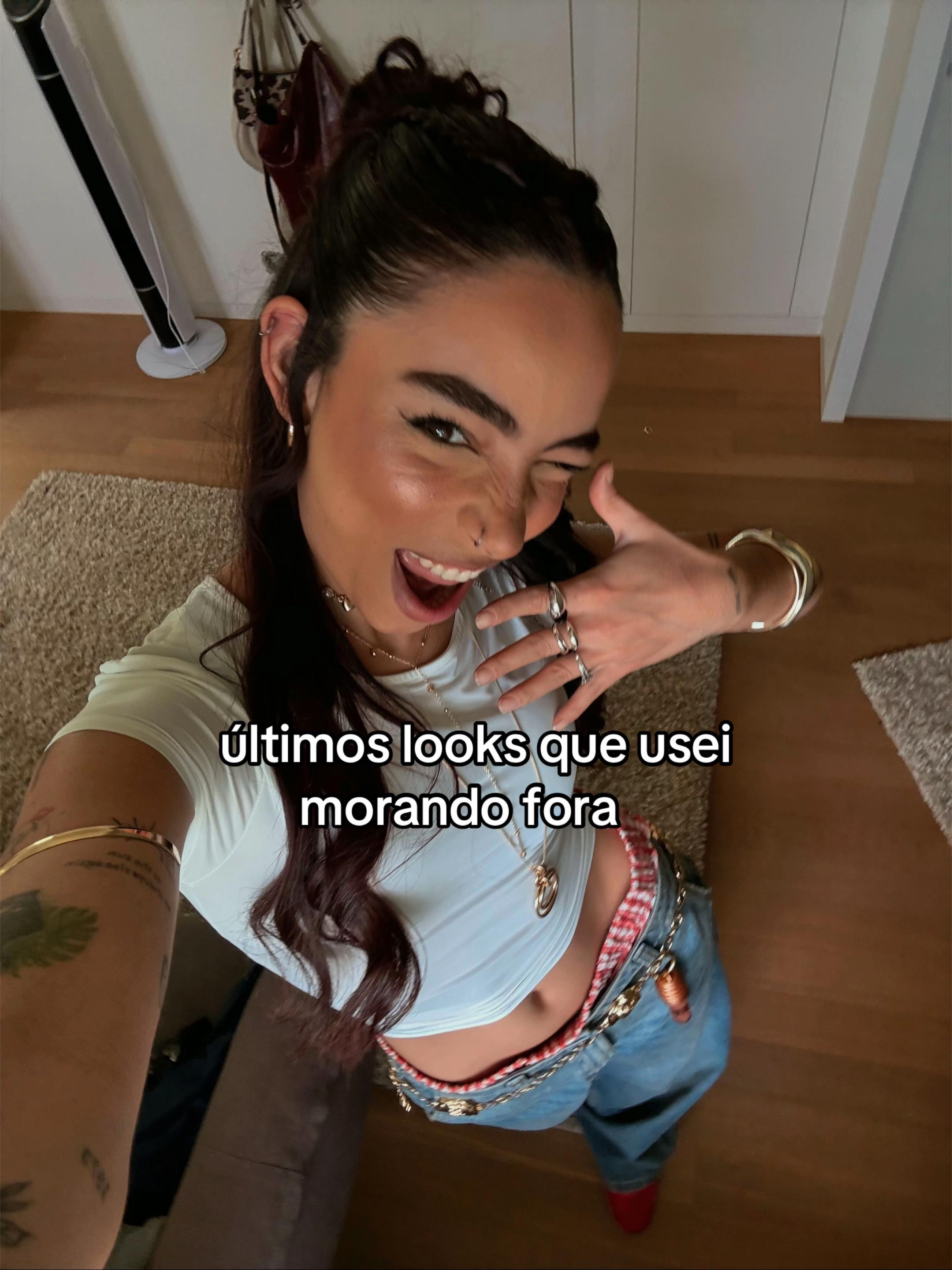 @Camille Góes 🇨🇭🇩🇪