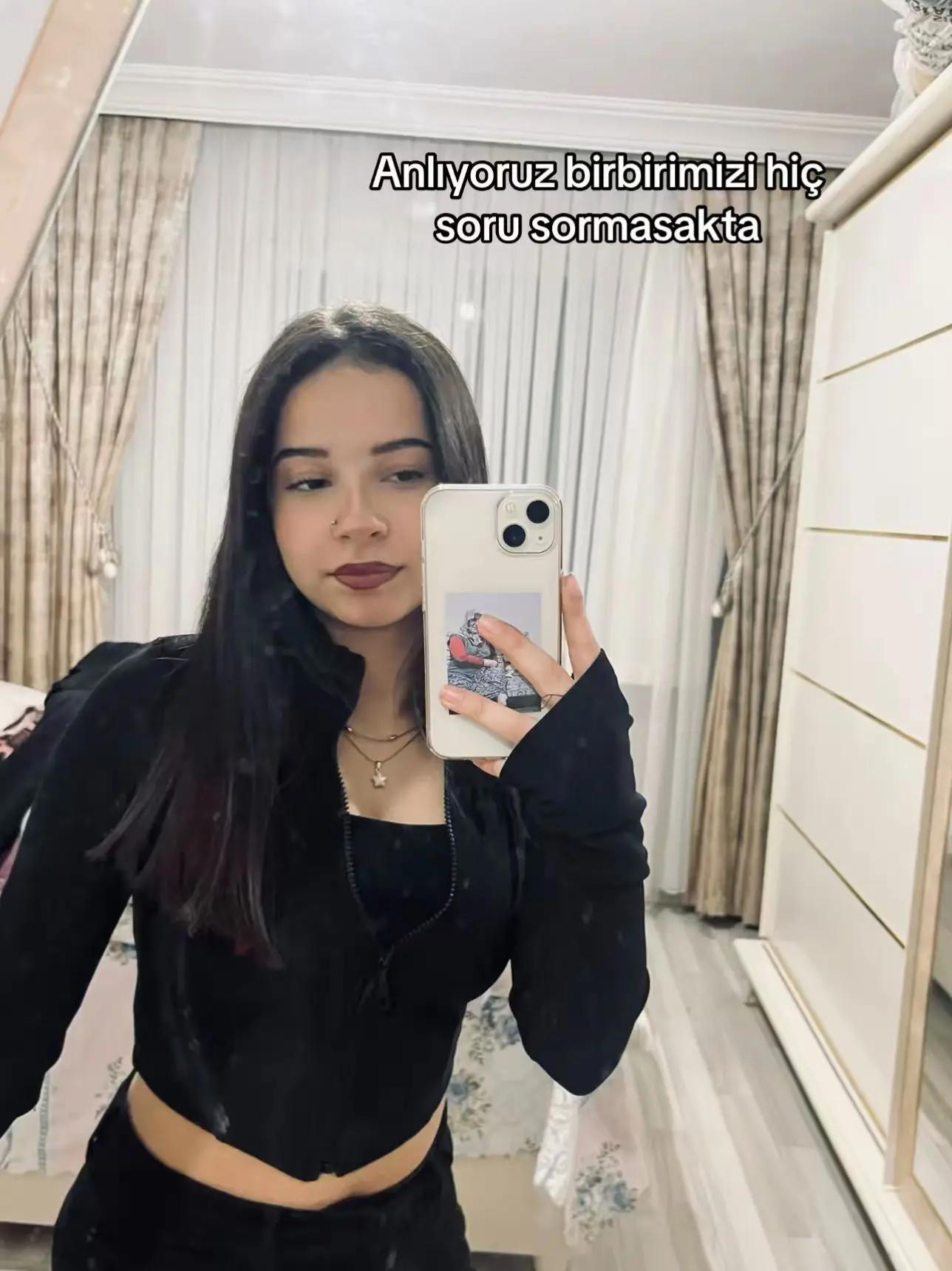 @𝐄𝐊