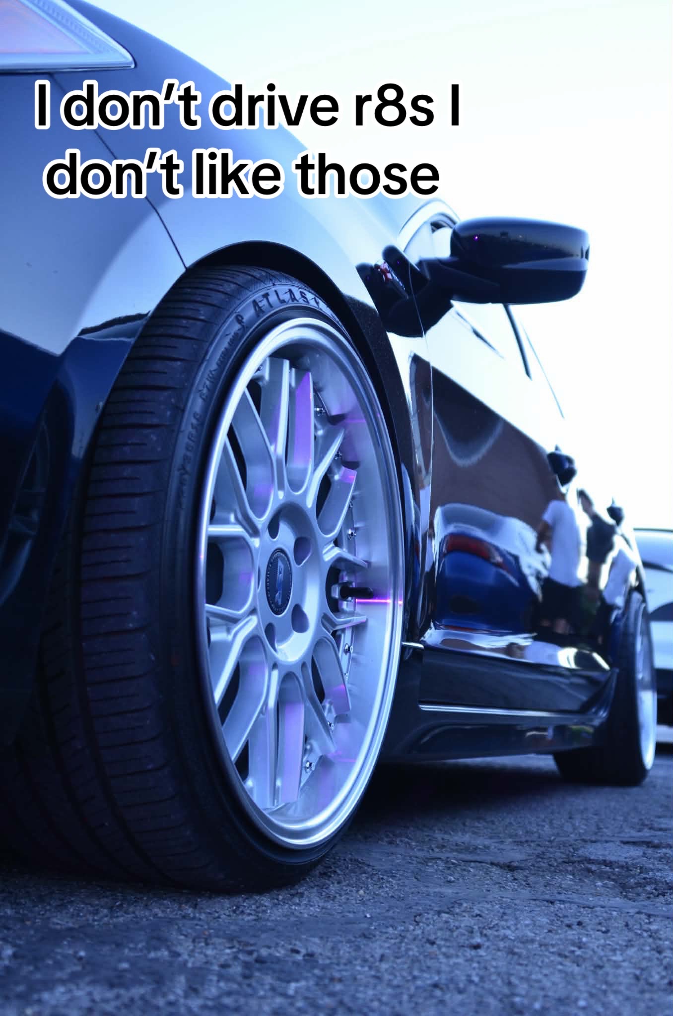 @Tee