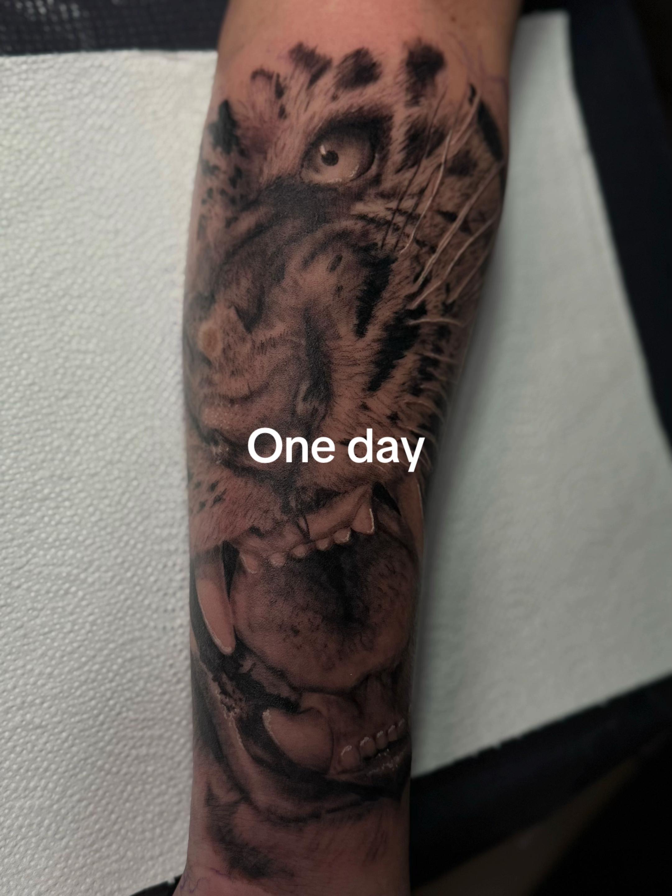 @PsuczTattoo