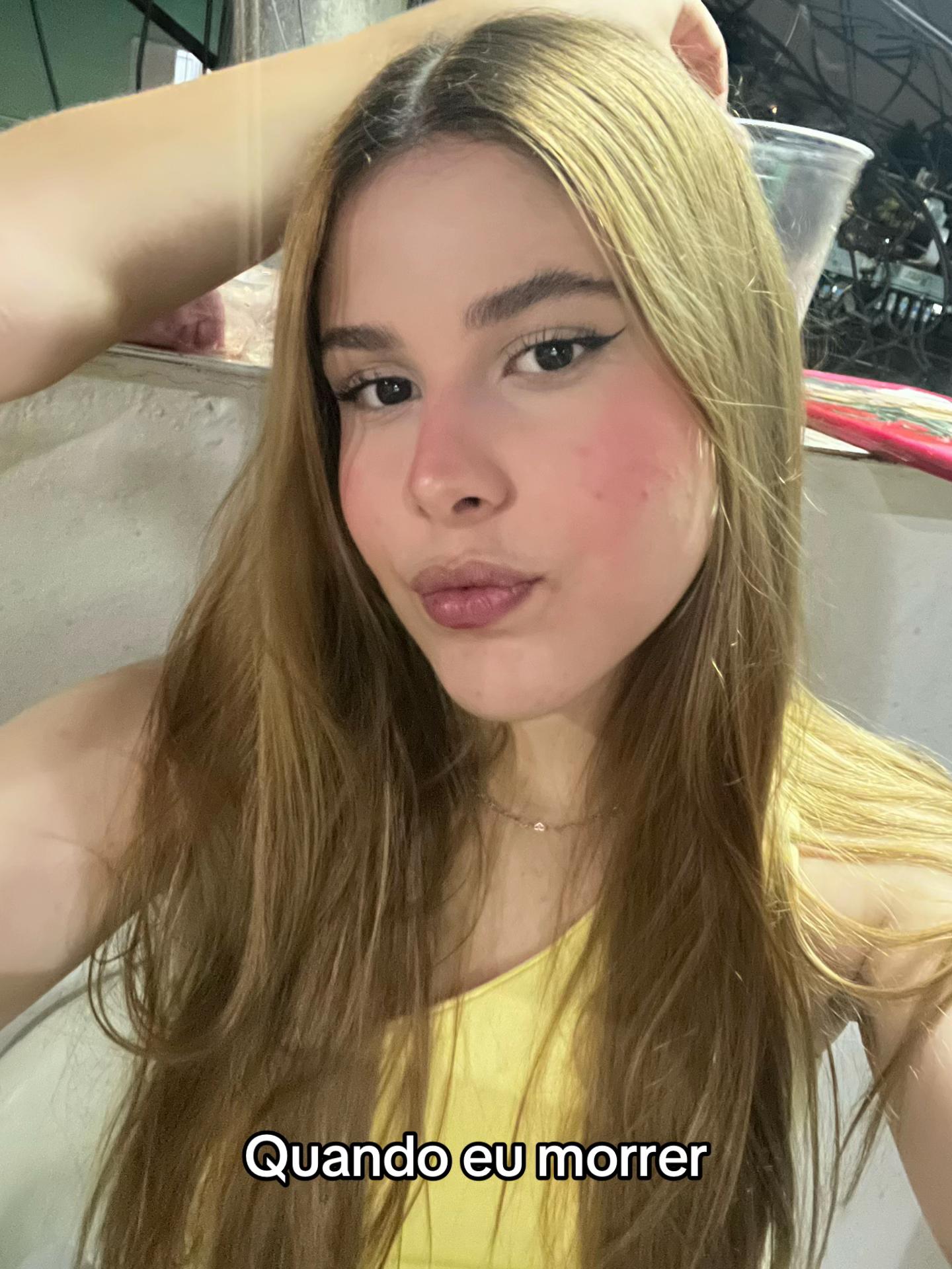@J&uacute;lia Sampaio
