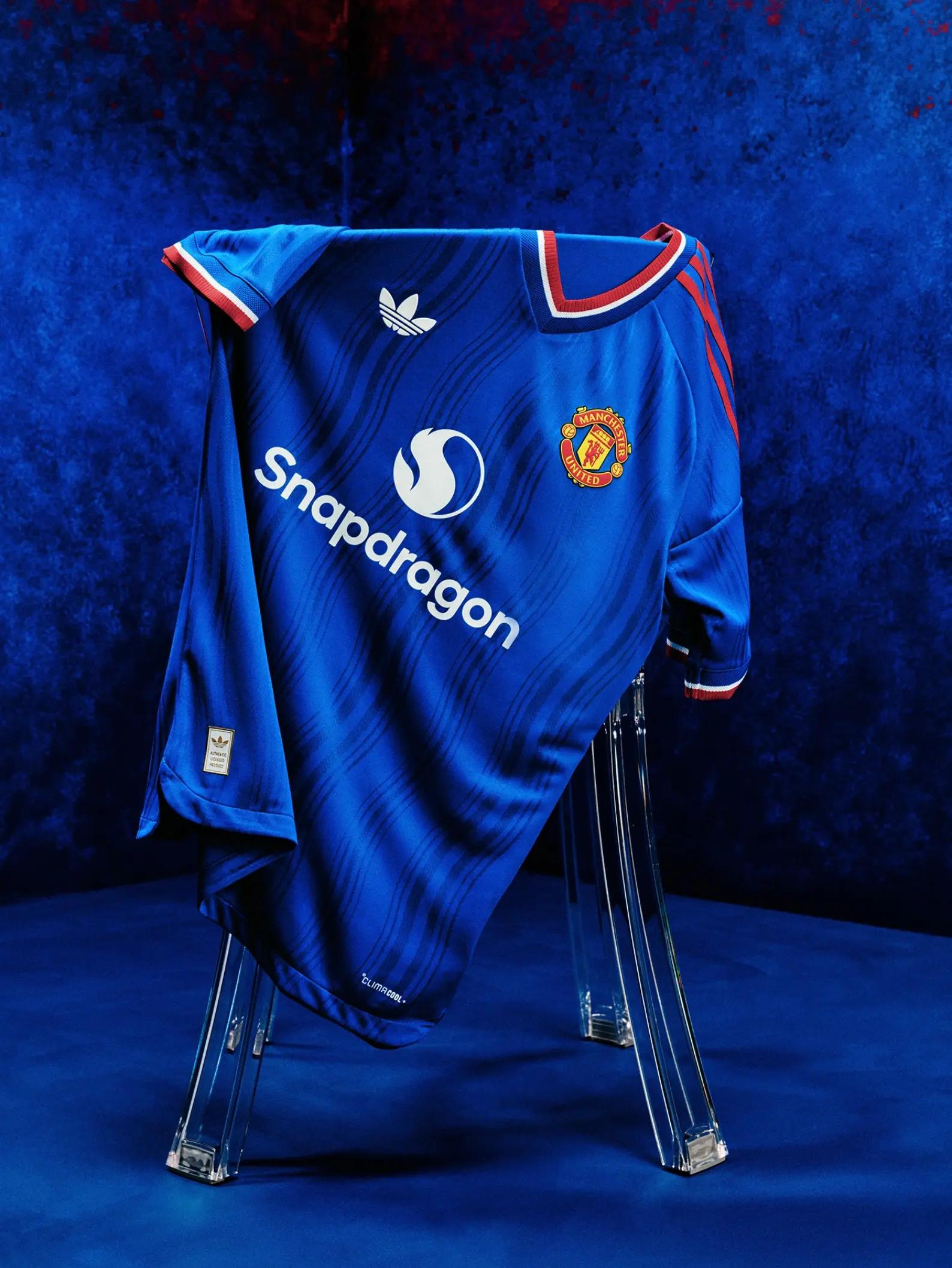 @Classic Football Shirts
