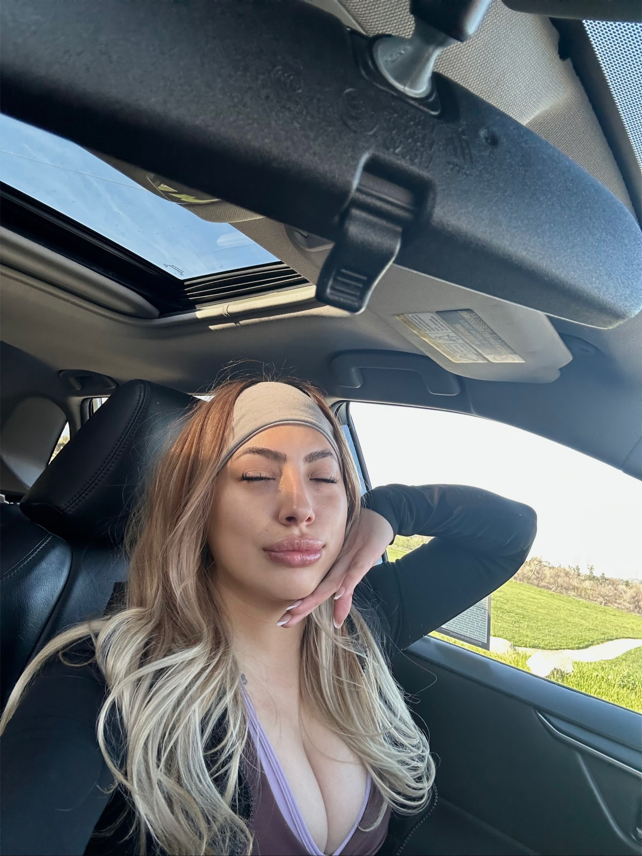 @Shayracrystaal