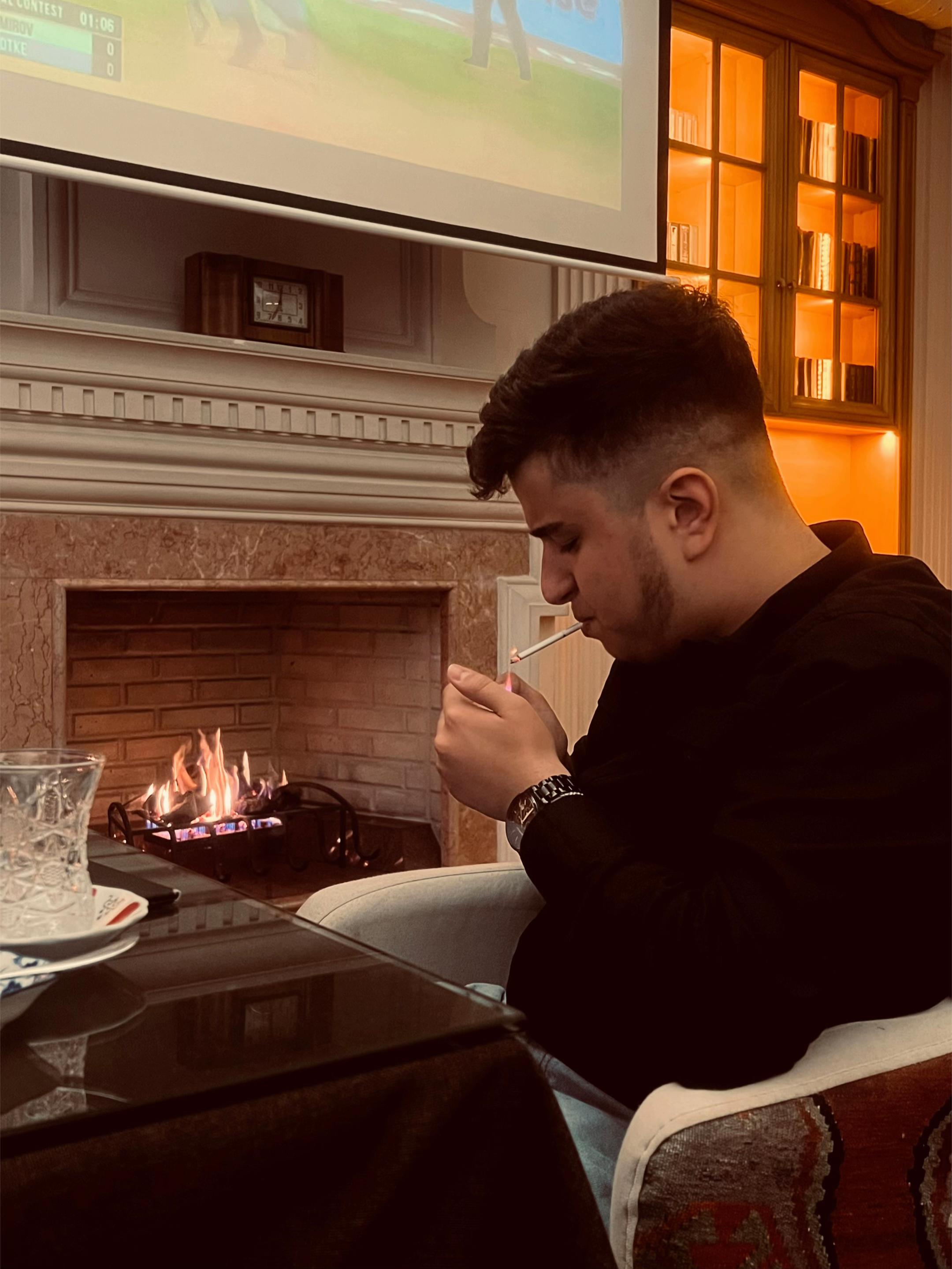 @Z E Y N ⚜️