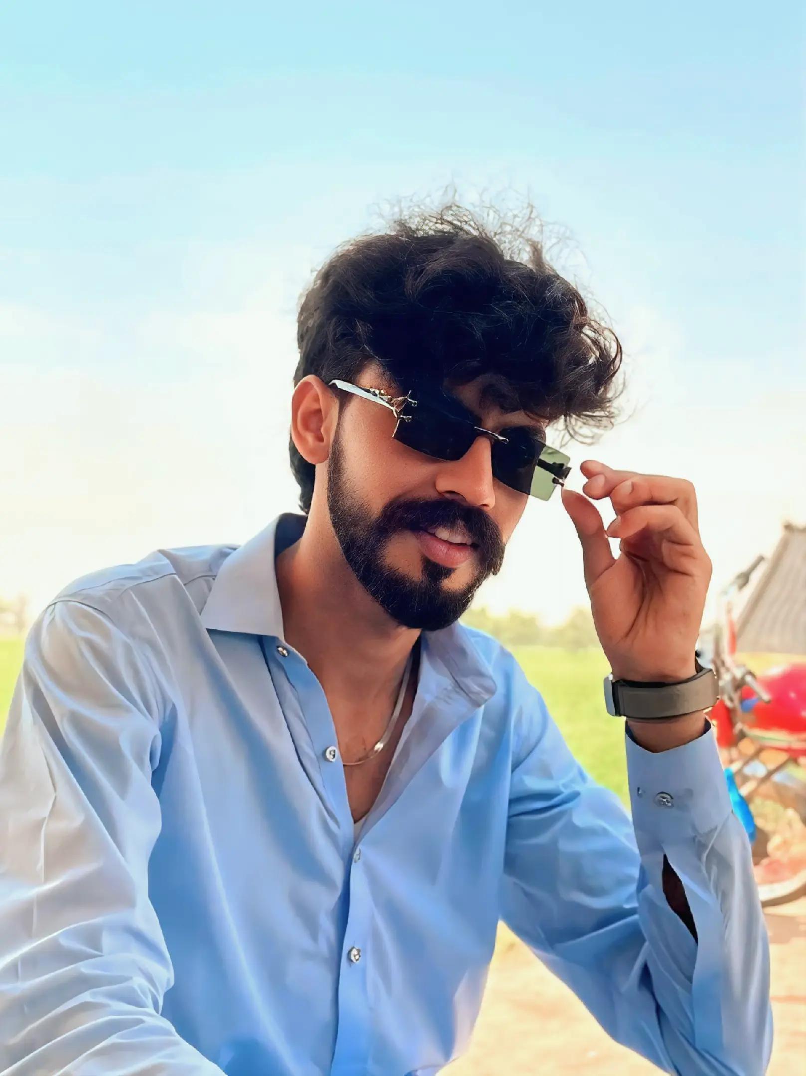 @ᵂᴬᴿʸᴬᴹ گجر 🚩
