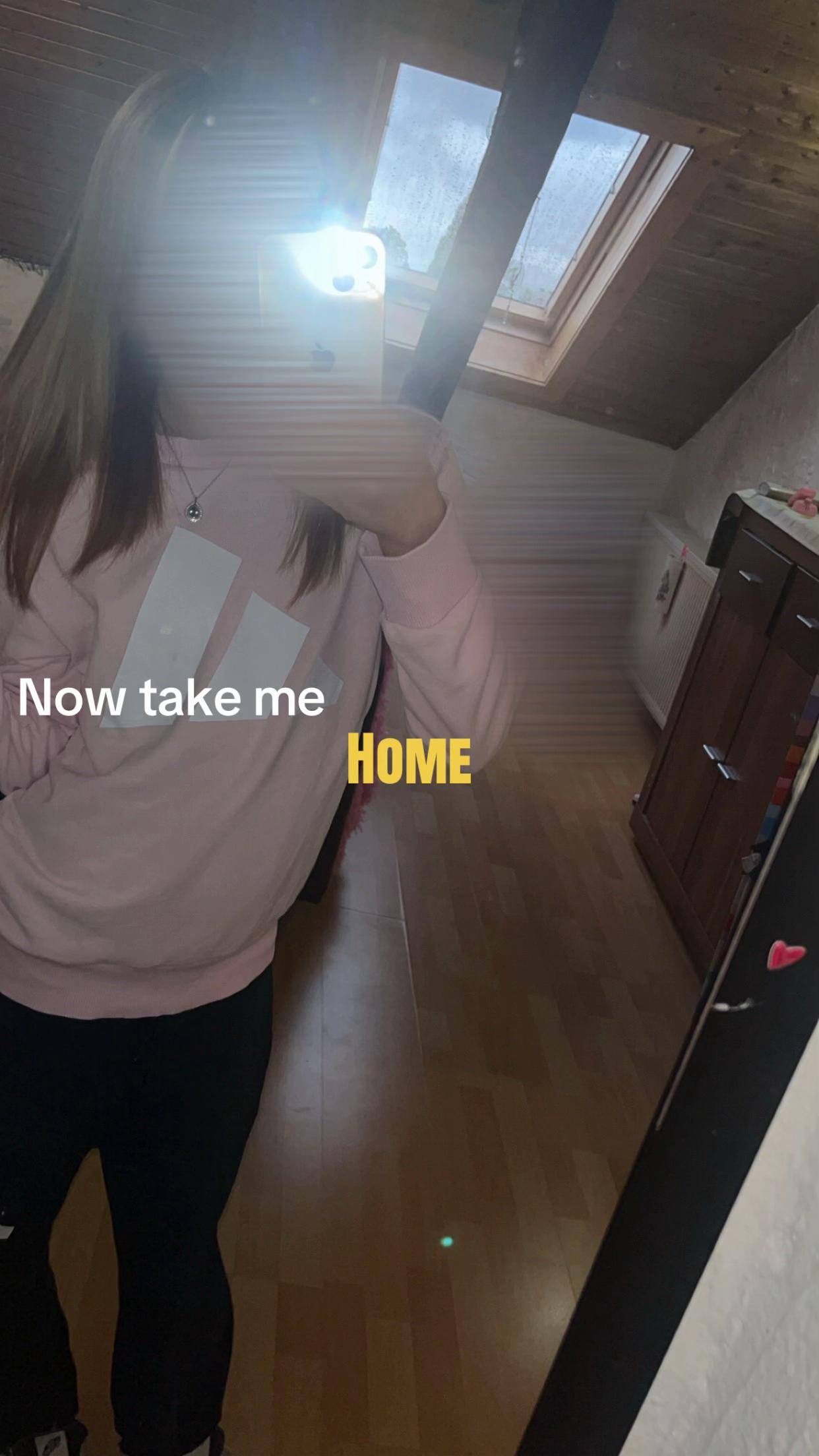 @Emxly