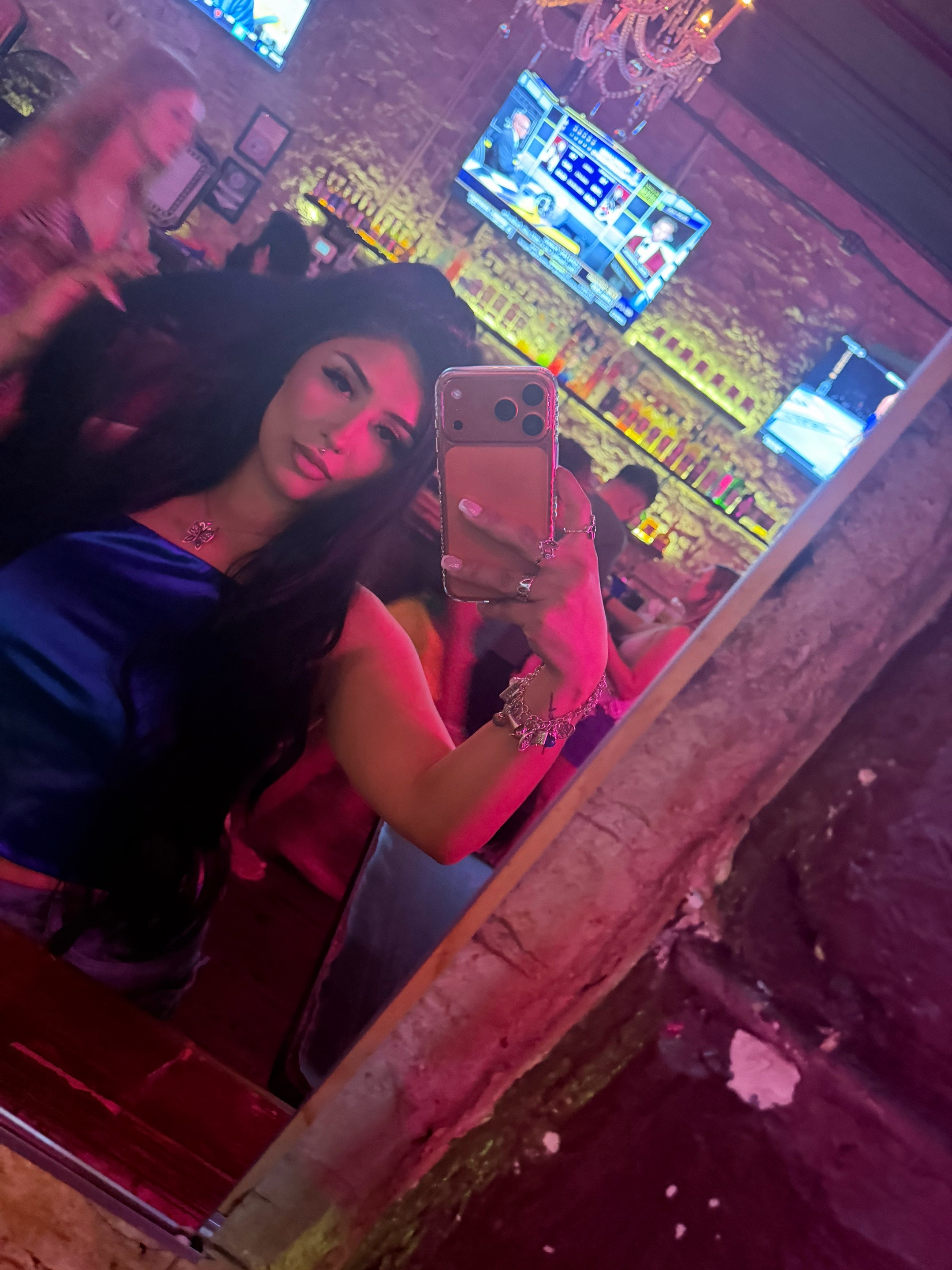 @Haley Monique🍒