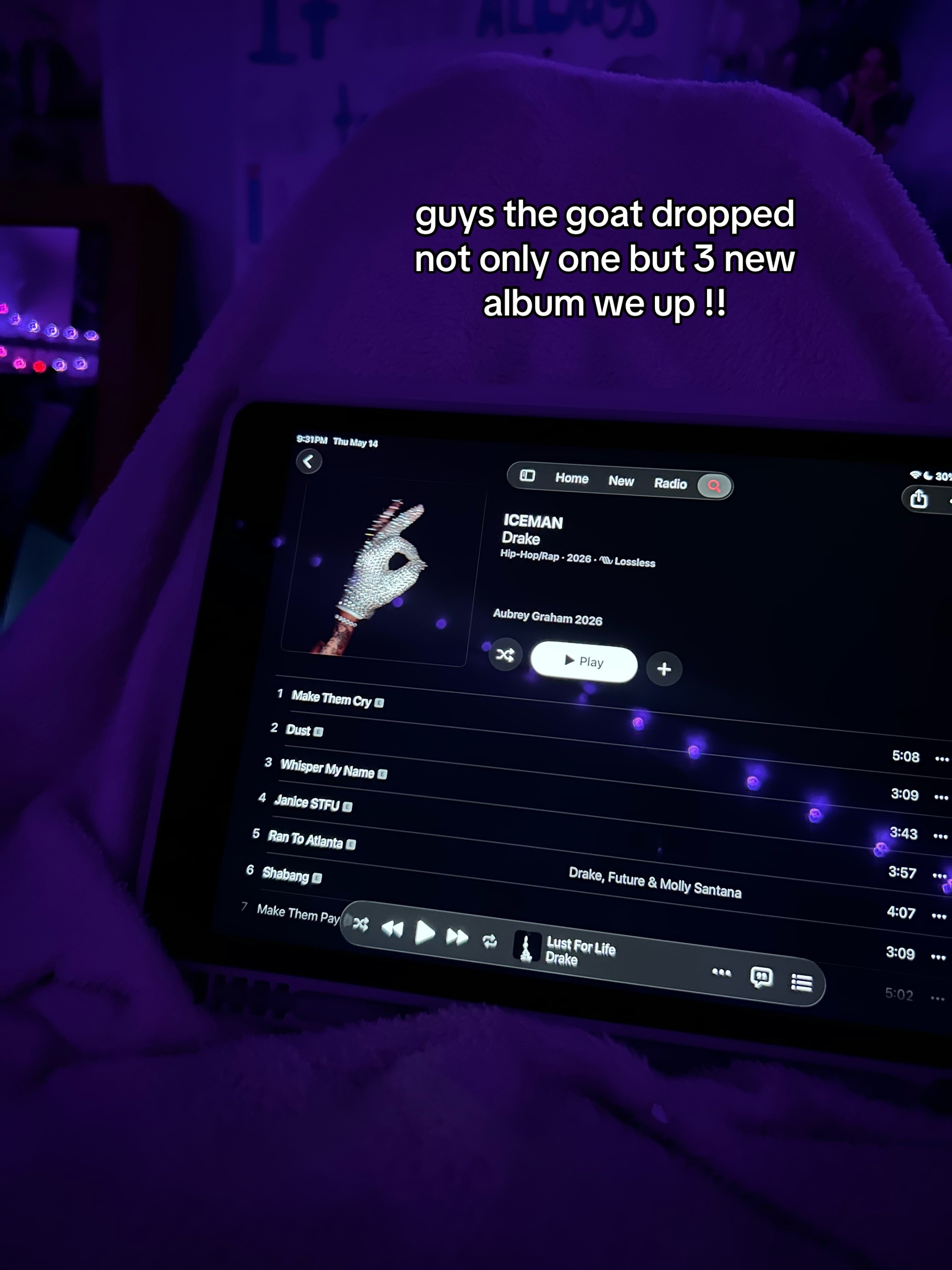 @🎧